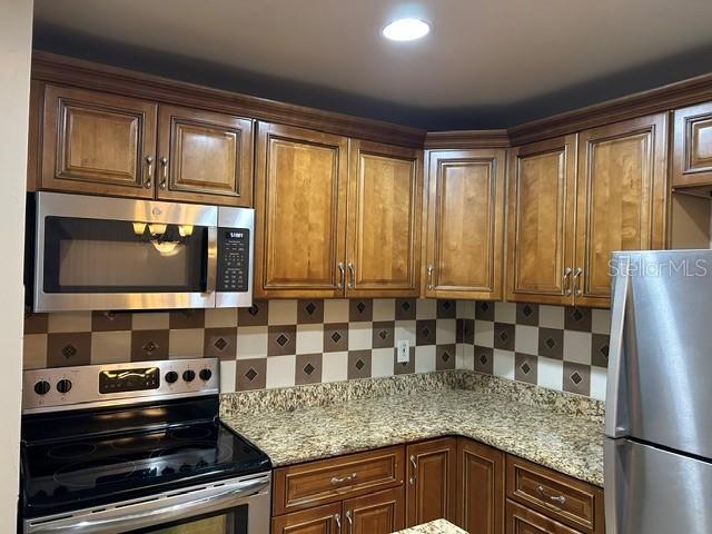 130 JASMINE WOODS CT #9B, DELTONA, FL, 32725