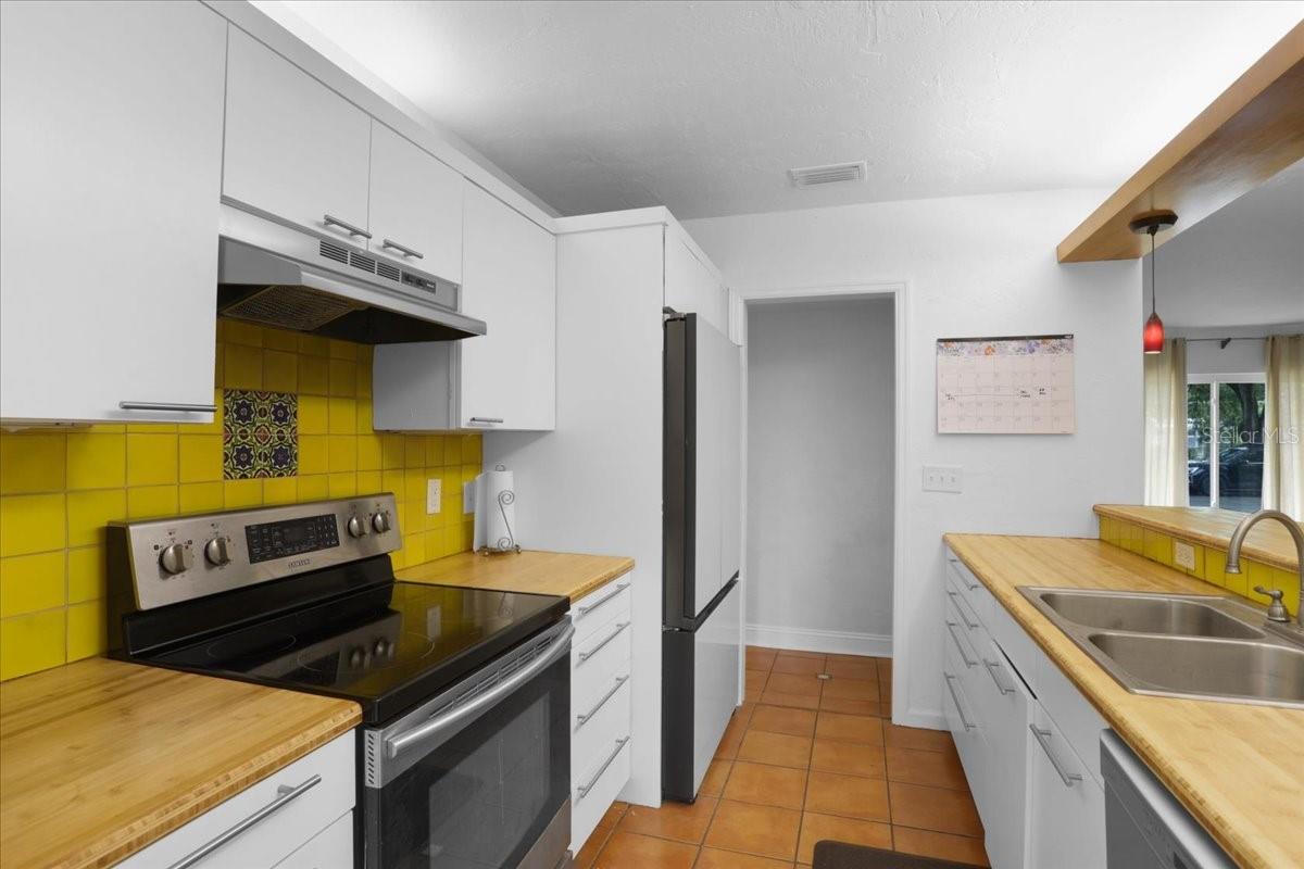 1032 NE 19TH PL, GAINESVILLE, FL, 32609