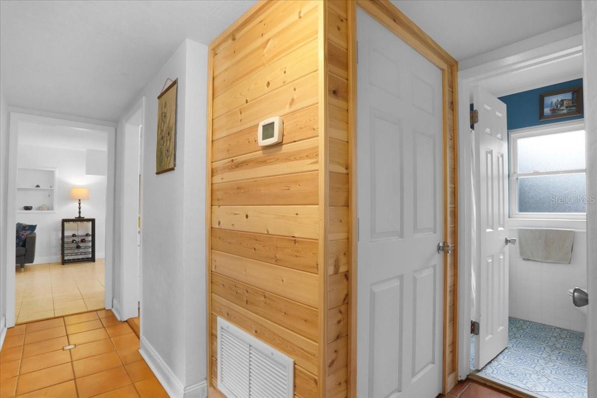 1032 NE 19TH PL, GAINESVILLE, FL, 32609