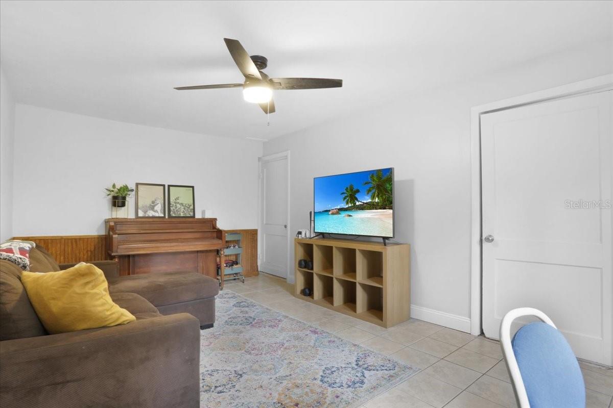 1032 NE 19TH PL, GAINESVILLE, FL, 32609