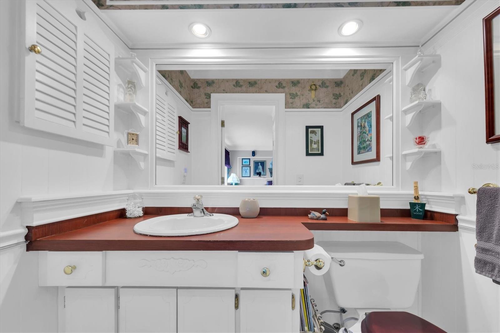 6915 VERSAILLES N, PINELLAS PARK, FL, 33781