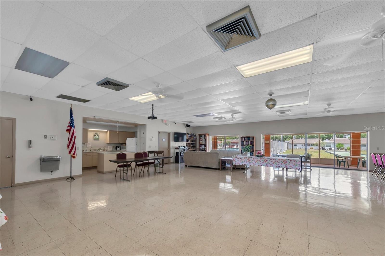 6915 VERSAILLES N, PINELLAS PARK, FL, 33781