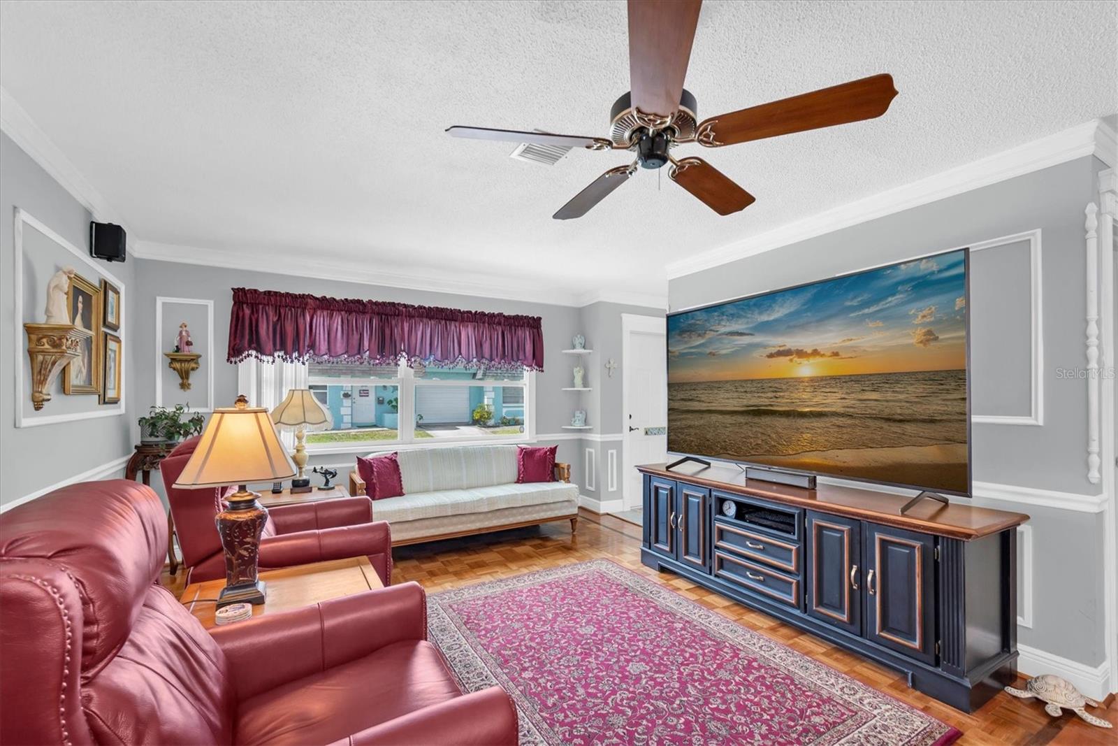 6915 VERSAILLES N, PINELLAS PARK, FL, 33781