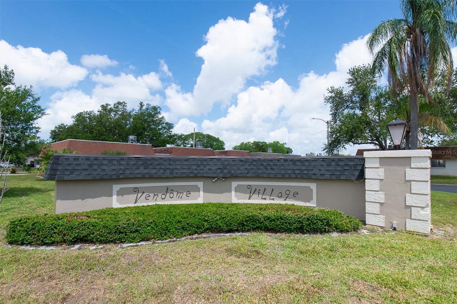 6915 VERSAILLES N, PINELLAS PARK, FL, 33781