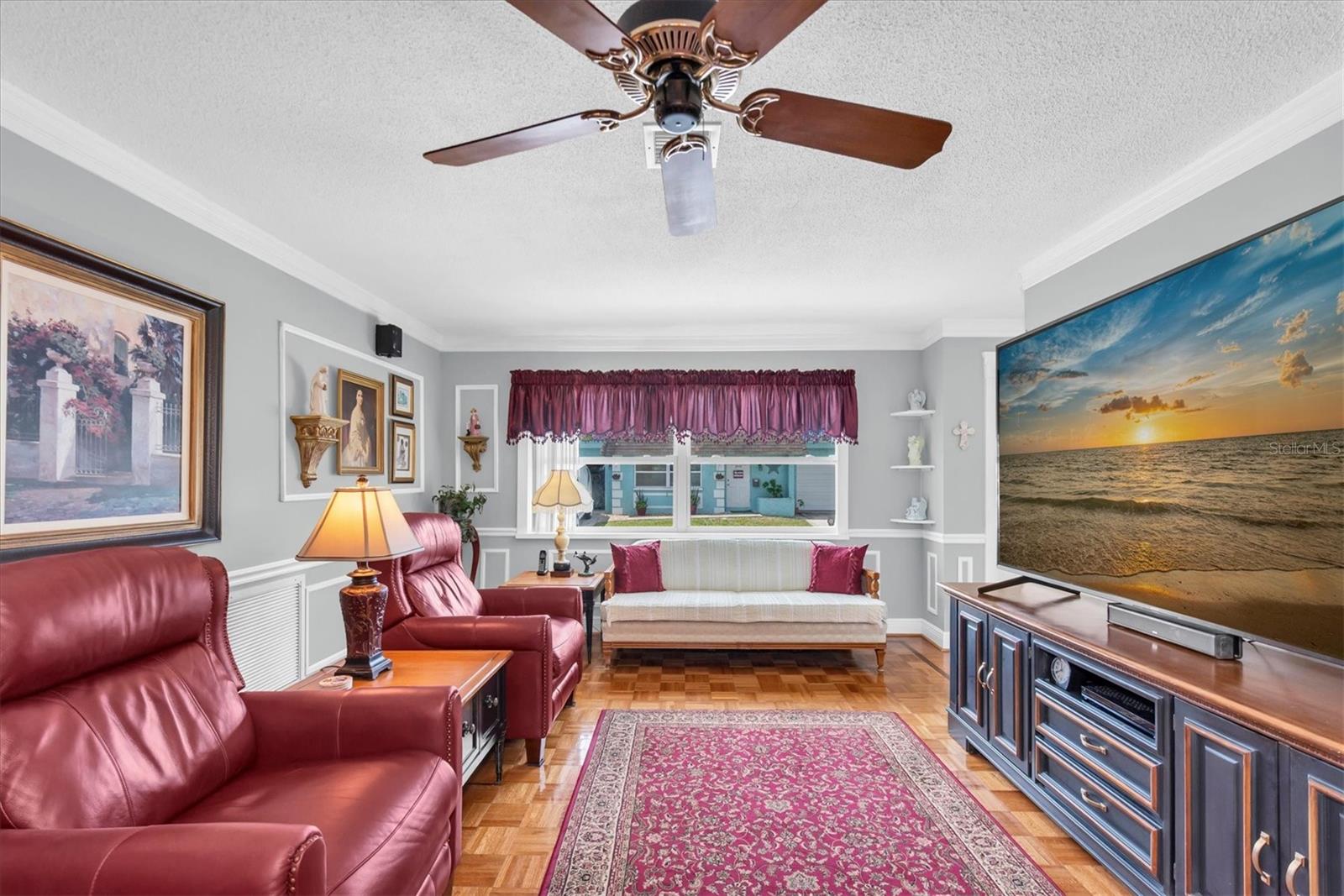 6915 VERSAILLES N, PINELLAS PARK, FL, 33781