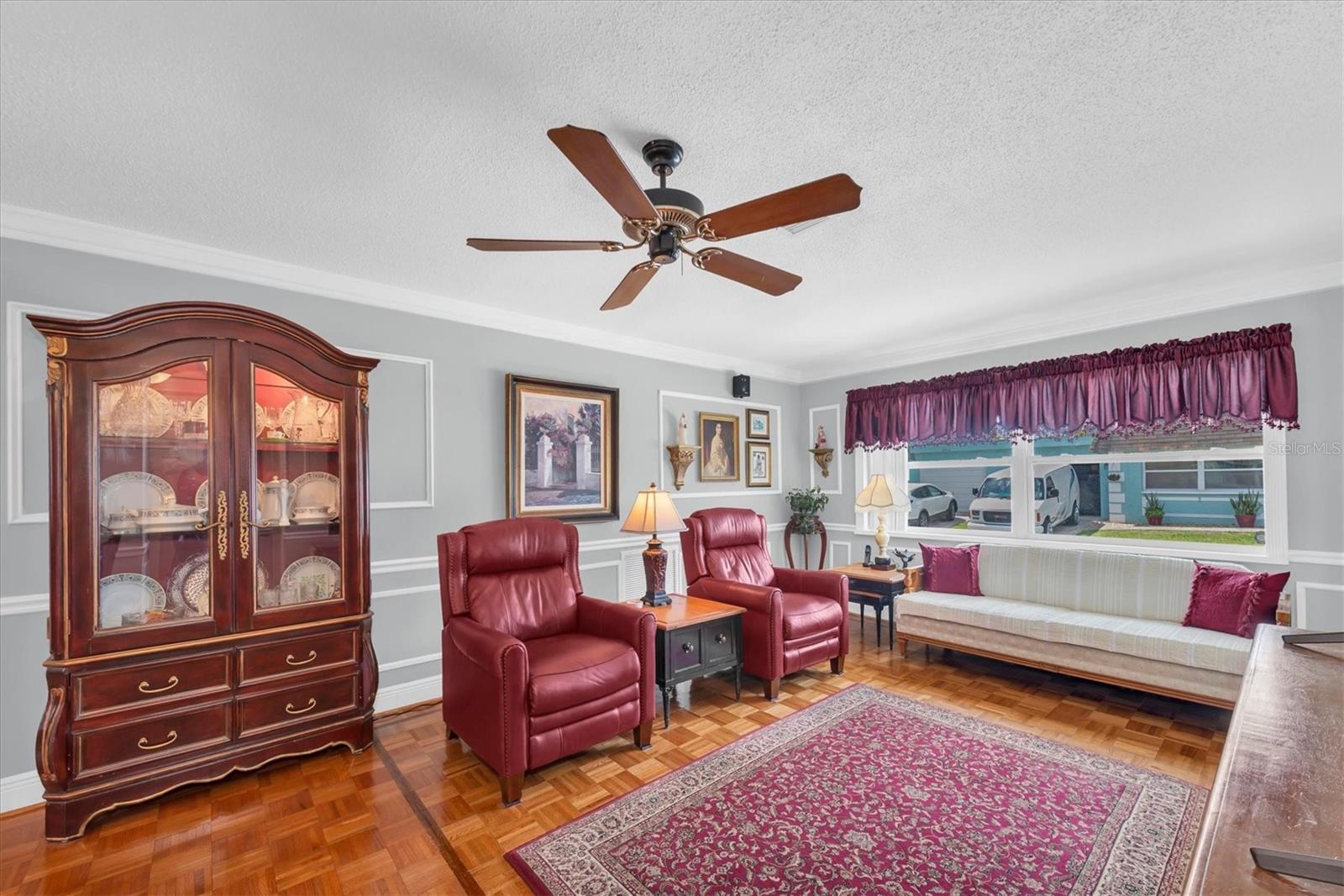 6915 VERSAILLES N, PINELLAS PARK, FL, 33781