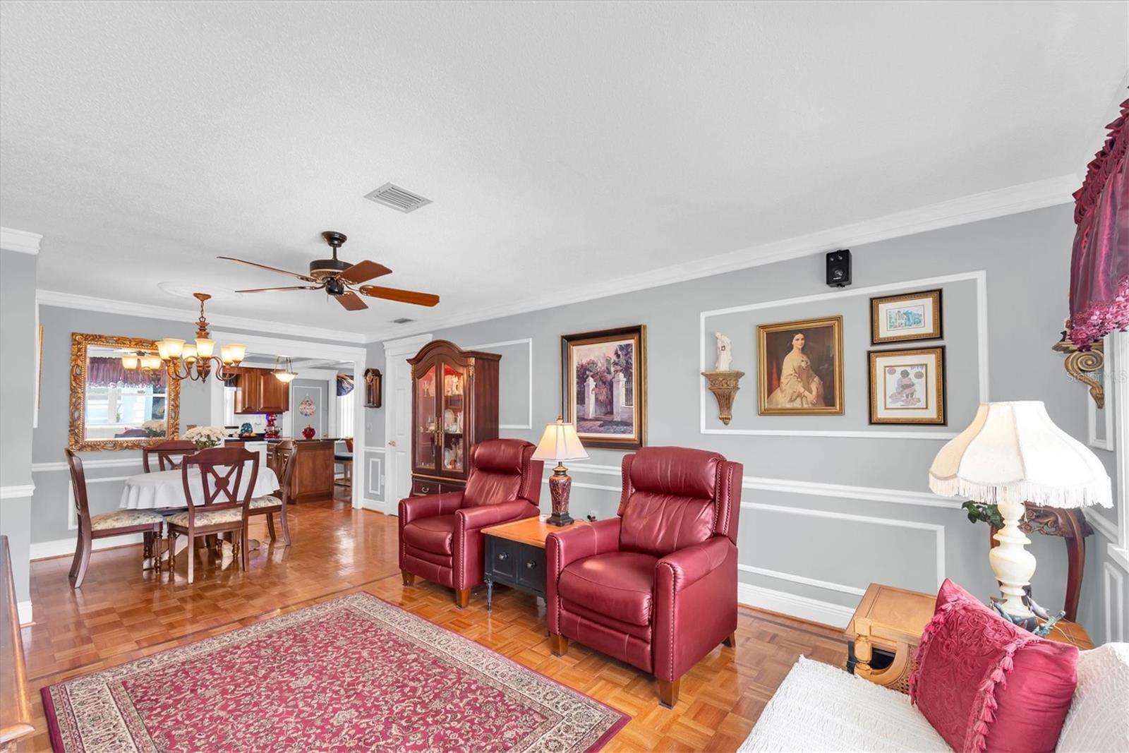 6915 VERSAILLES N, PINELLAS PARK, FL, 33781