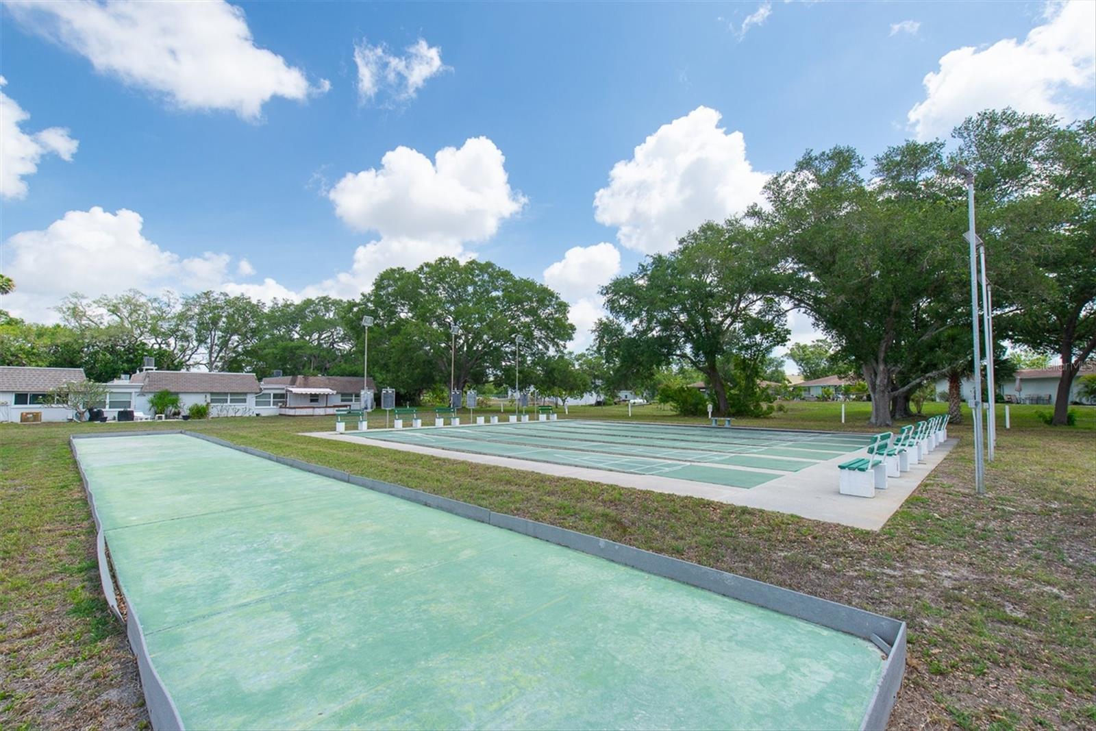6915 VERSAILLES N, PINELLAS PARK, FL, 33781