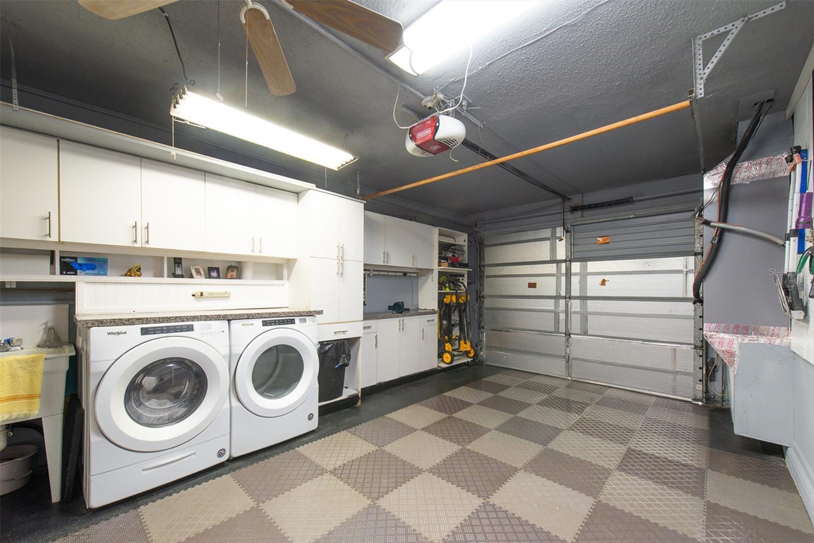6915 VERSAILLES N, PINELLAS PARK, FL, 33781