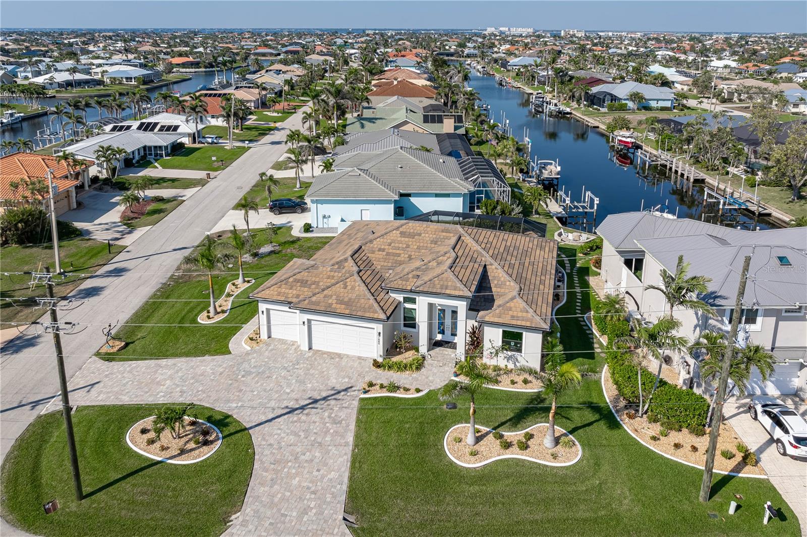 1880 AQUI ESTA DR, PUNTA GORDA, FL, 33950