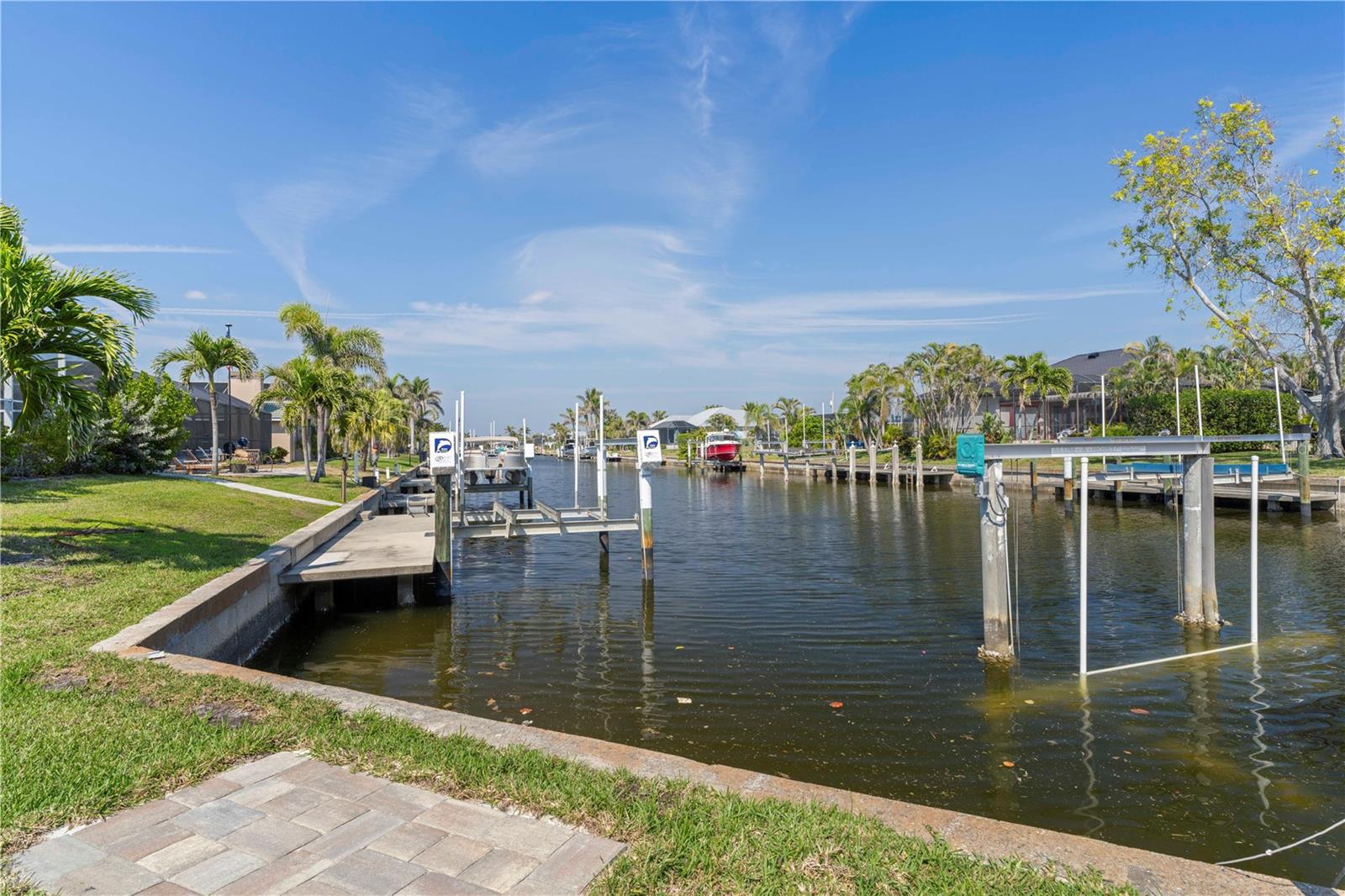 1880 AQUI ESTA DR, PUNTA GORDA, FL, 33950