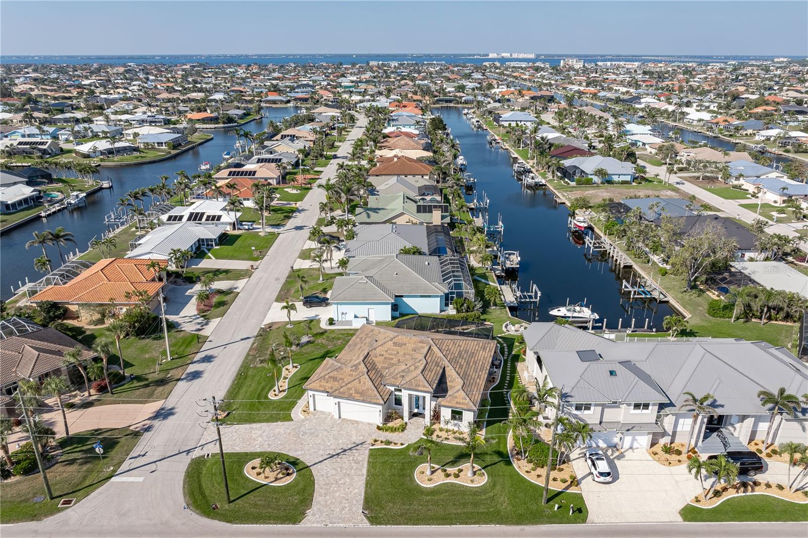 1880 AQUI ESTA DR, PUNTA GORDA, FL, 33950