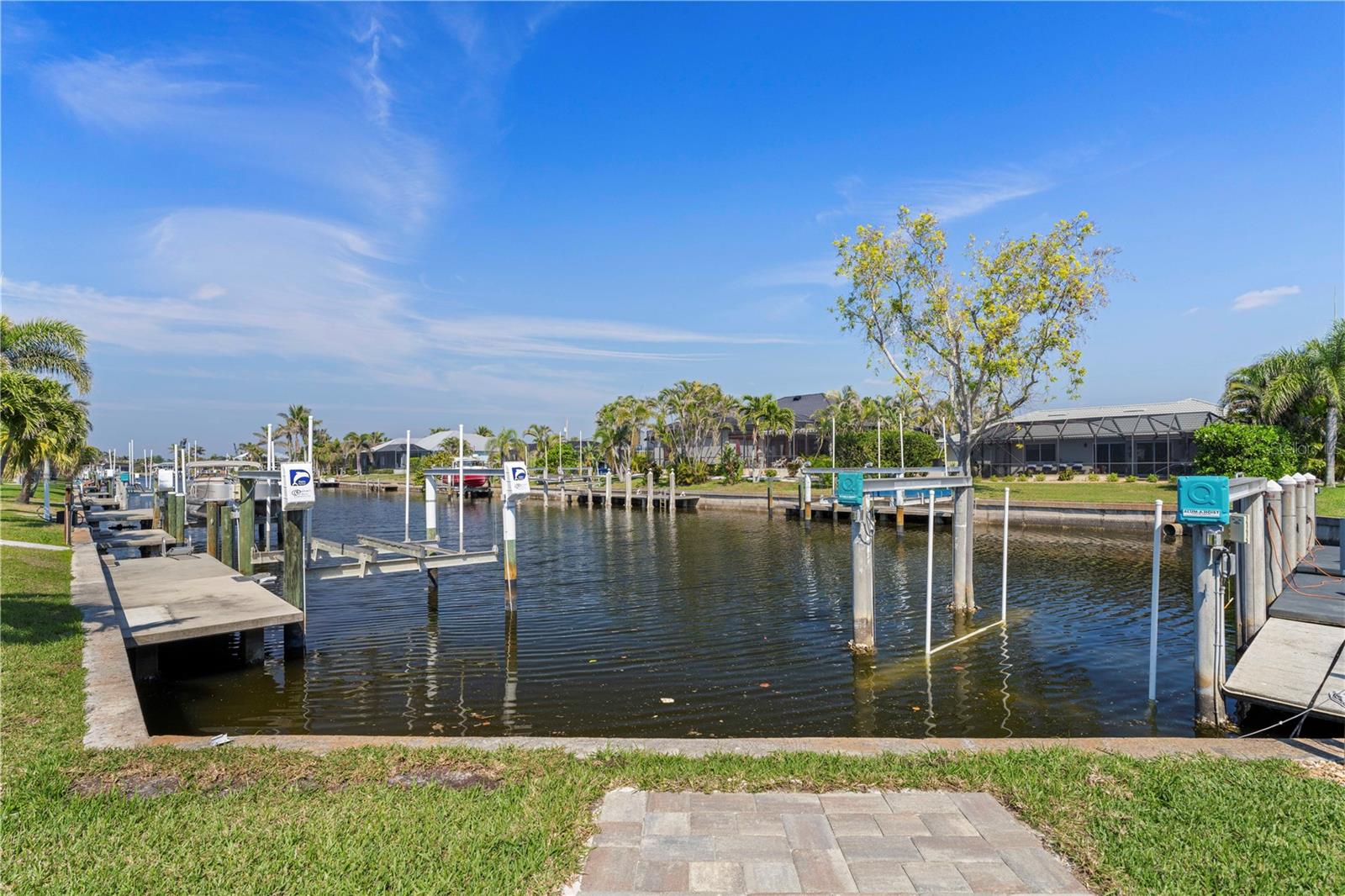 1880 AQUI ESTA DR, PUNTA GORDA, FL, 33950