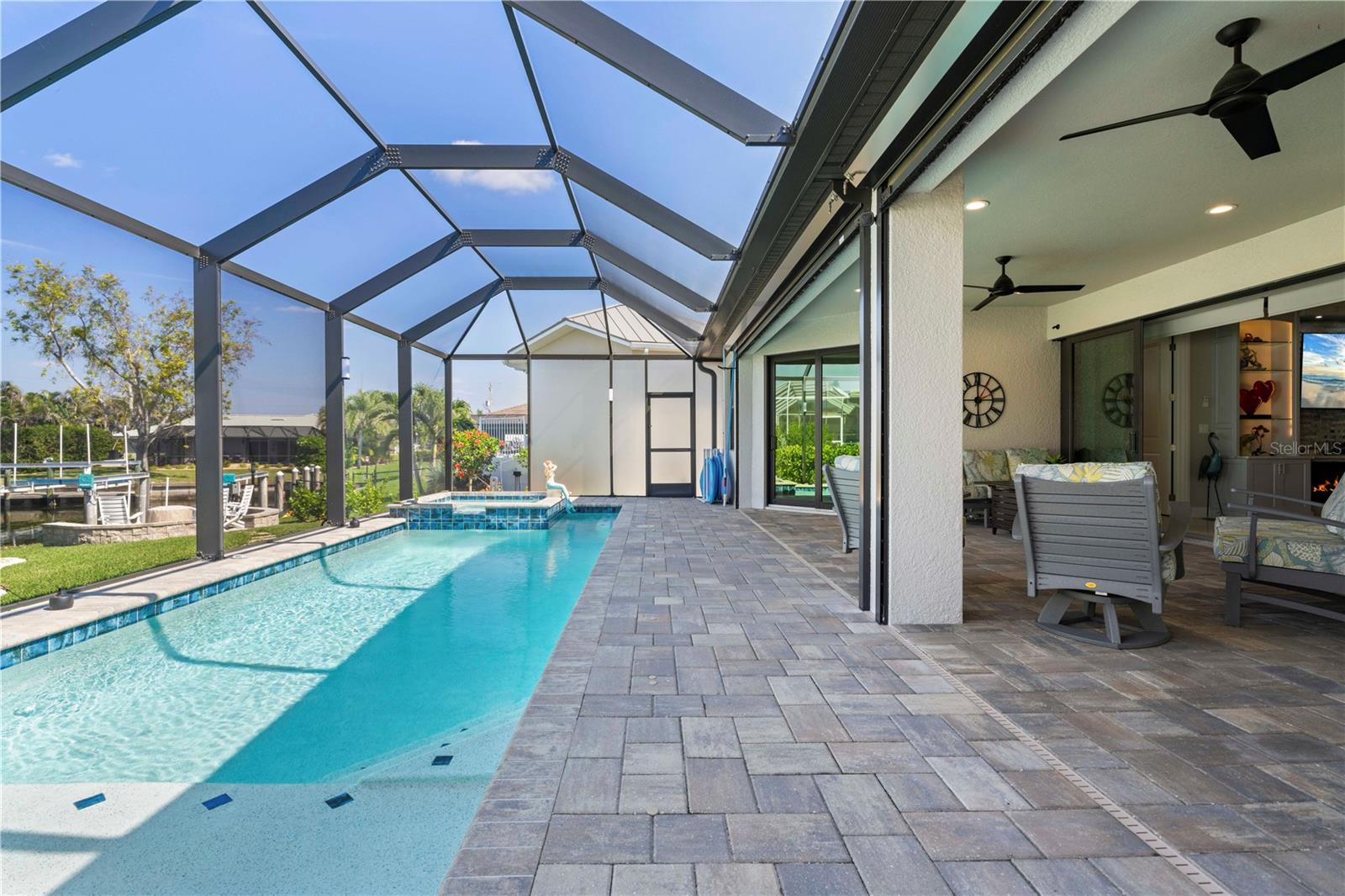 1880 AQUI ESTA DR, PUNTA GORDA, FL, 33950