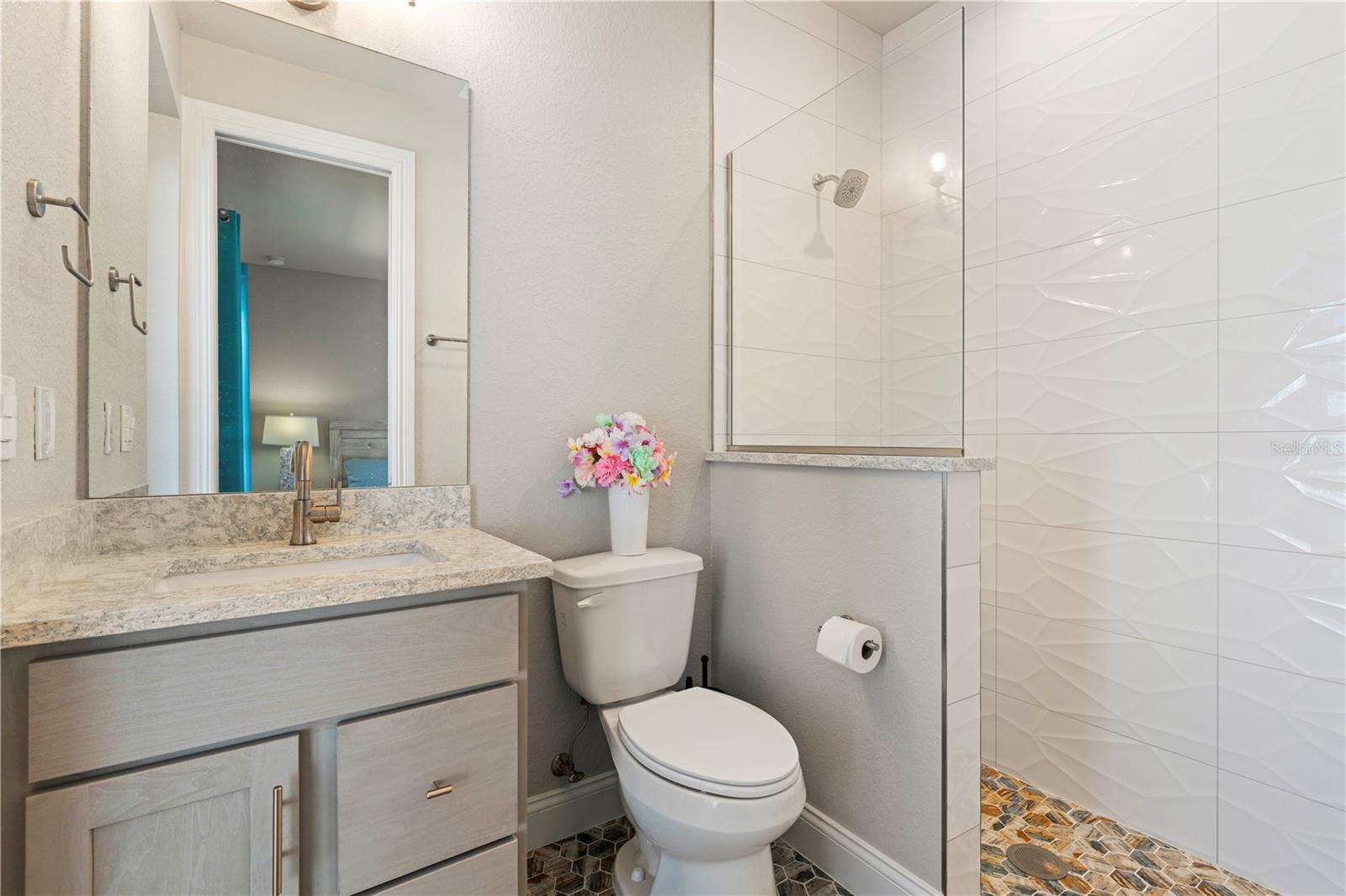 1880 AQUI ESTA DR, PUNTA GORDA, FL, 33950