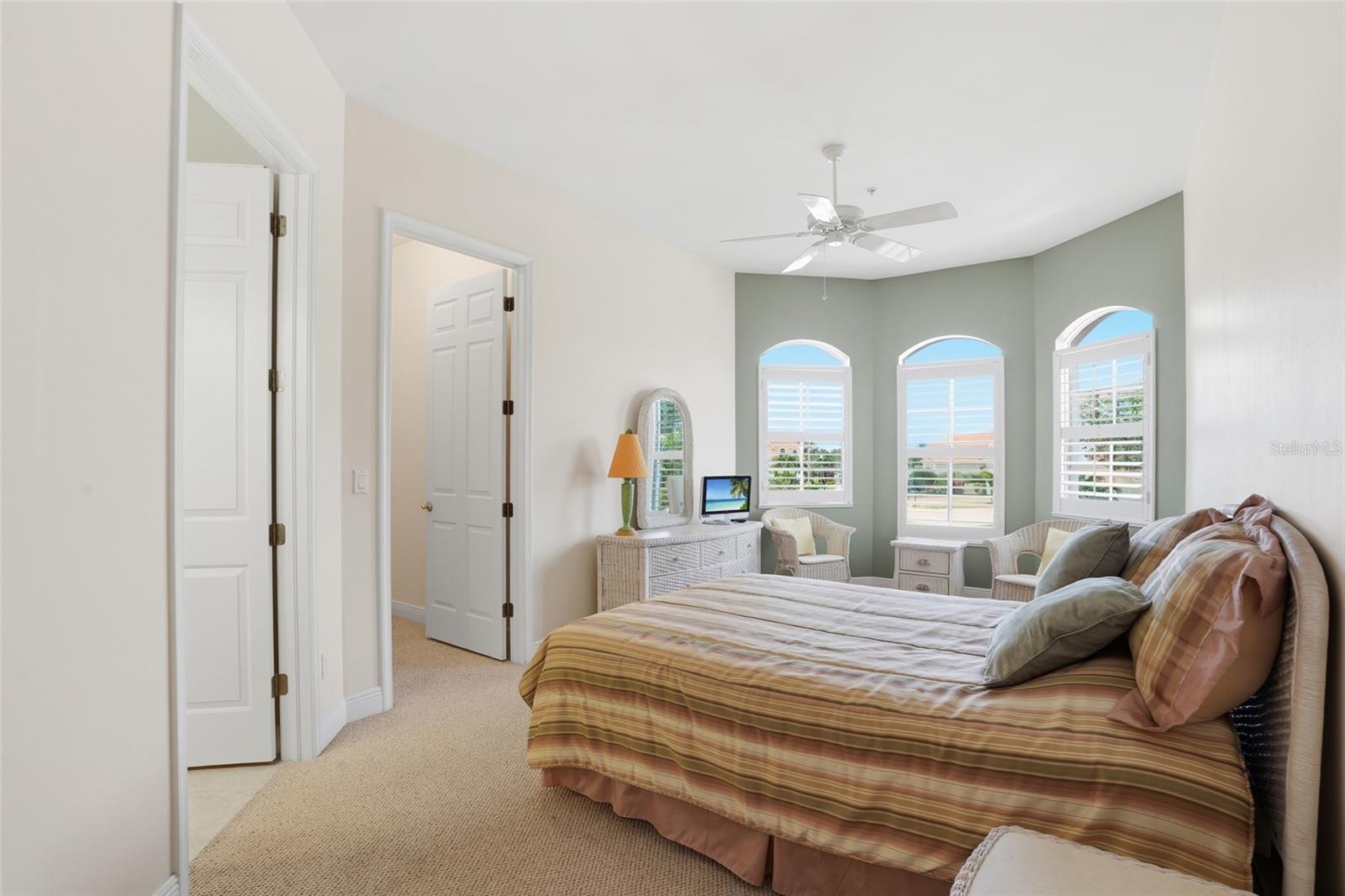 5957 TARPON GARDENS CIR #202, CAPE CORAL, FL, 33914