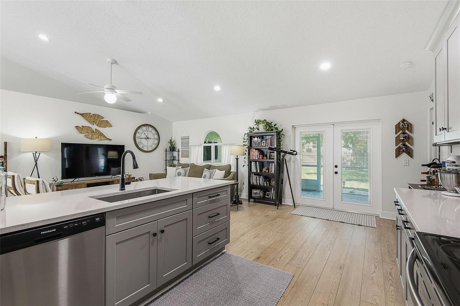 11 PORT ROYAL DR, PALM COAST, FL, 32164