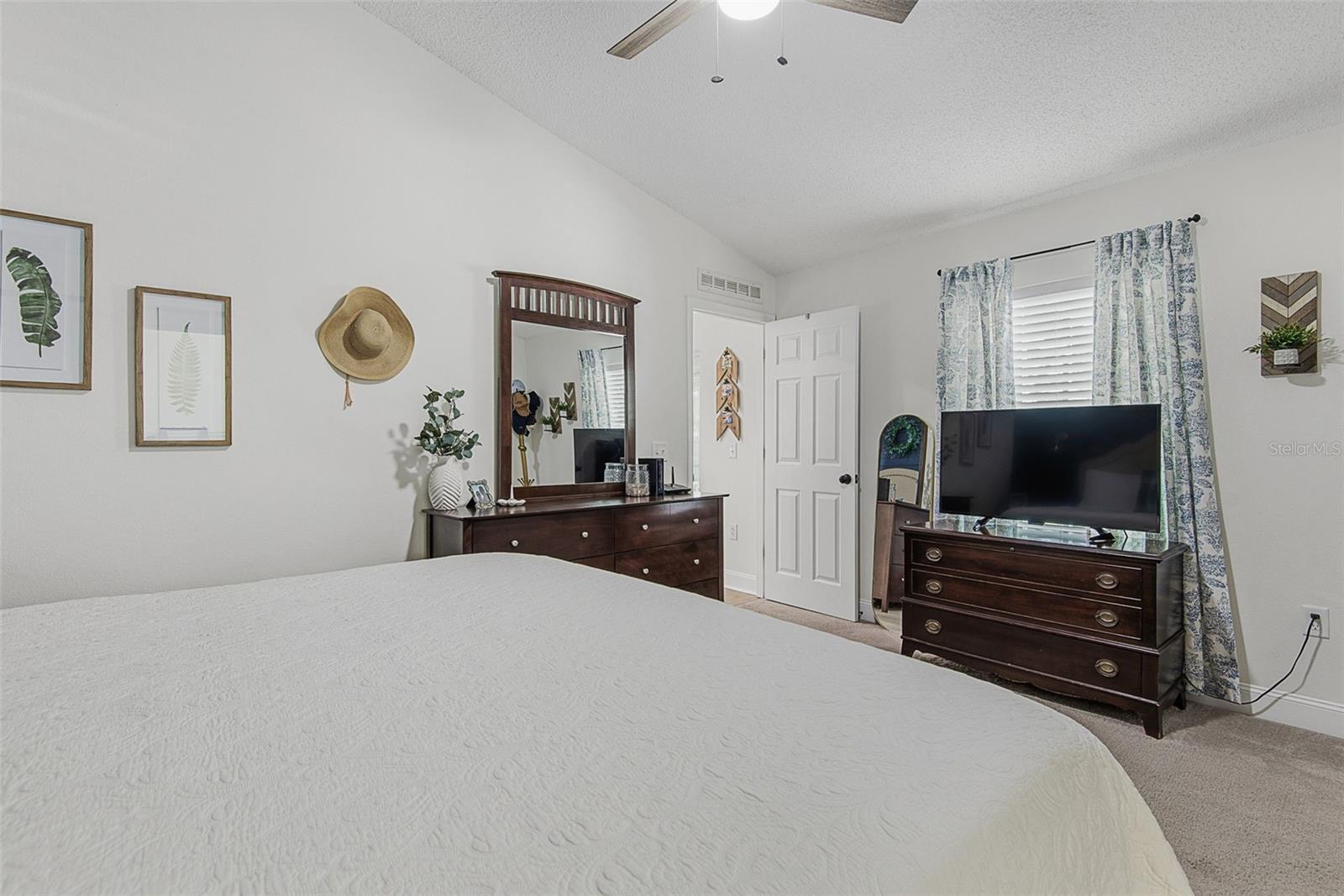 11 PORT ROYAL DR, PALM COAST, FL, 32164