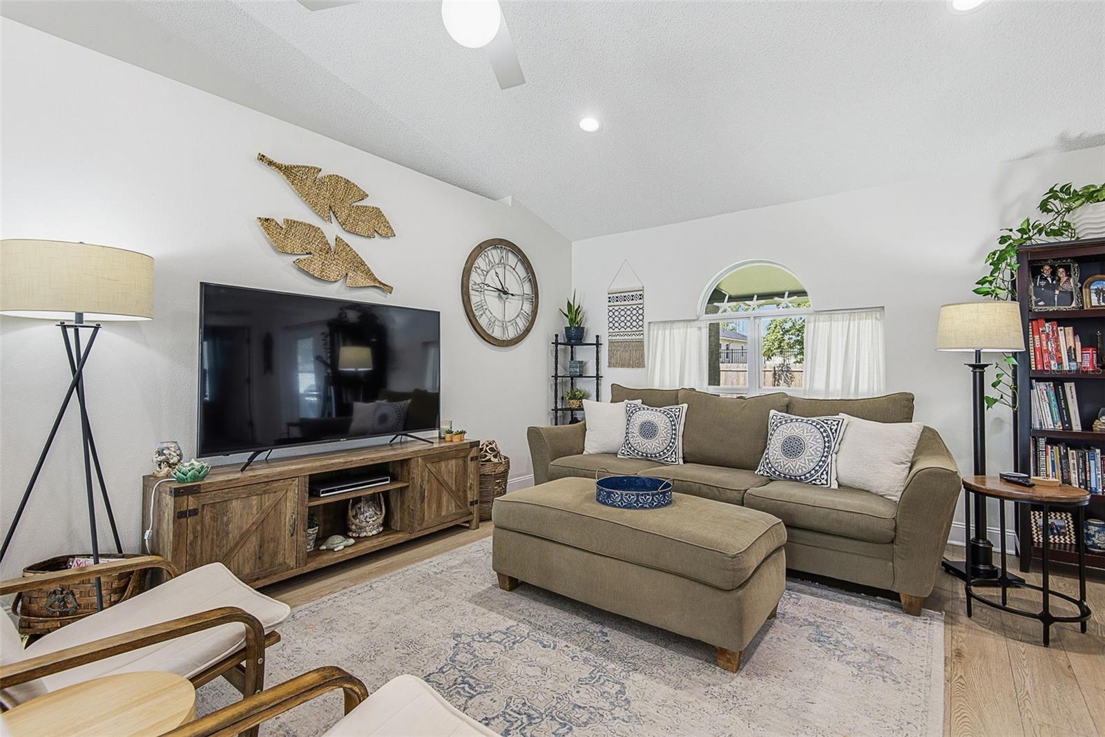 11 PORT ROYAL DR, PALM COAST, FL, 32164
