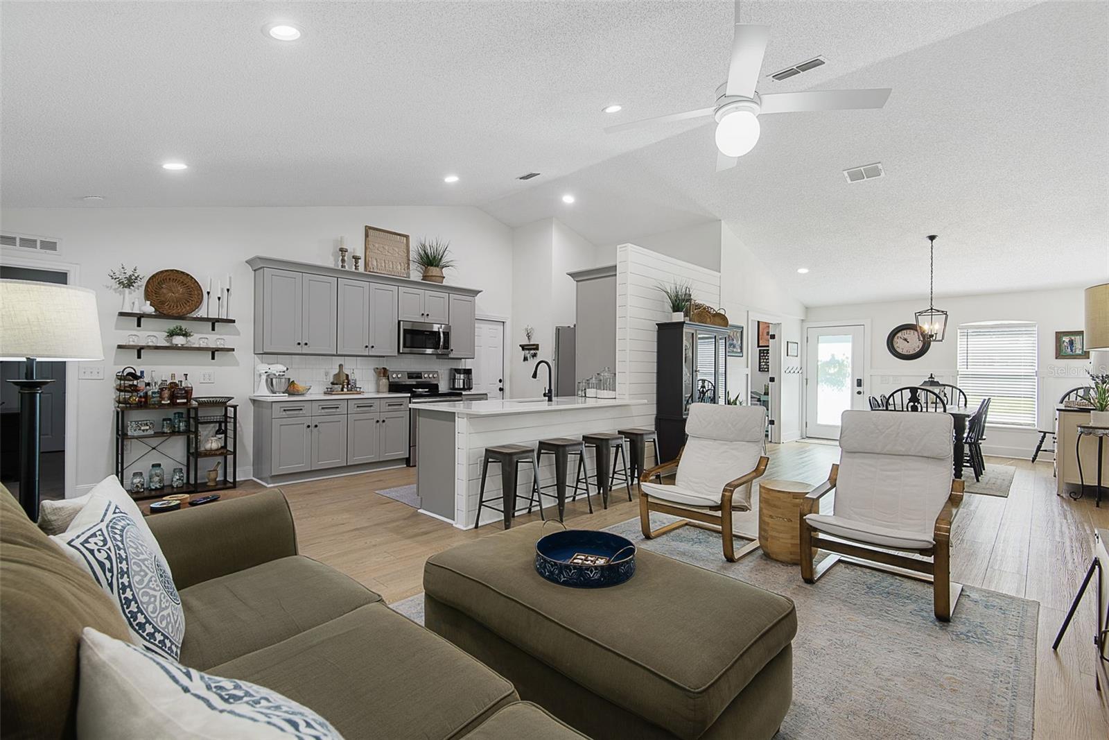 11 PORT ROYAL DR, PALM COAST, FL, 32164