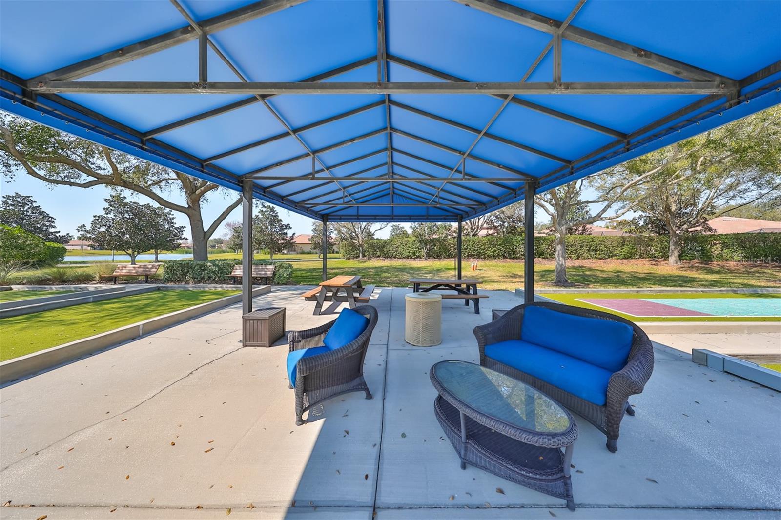 147 SILVER FALLS DR, APOLLO BEACH, FL, 33572
