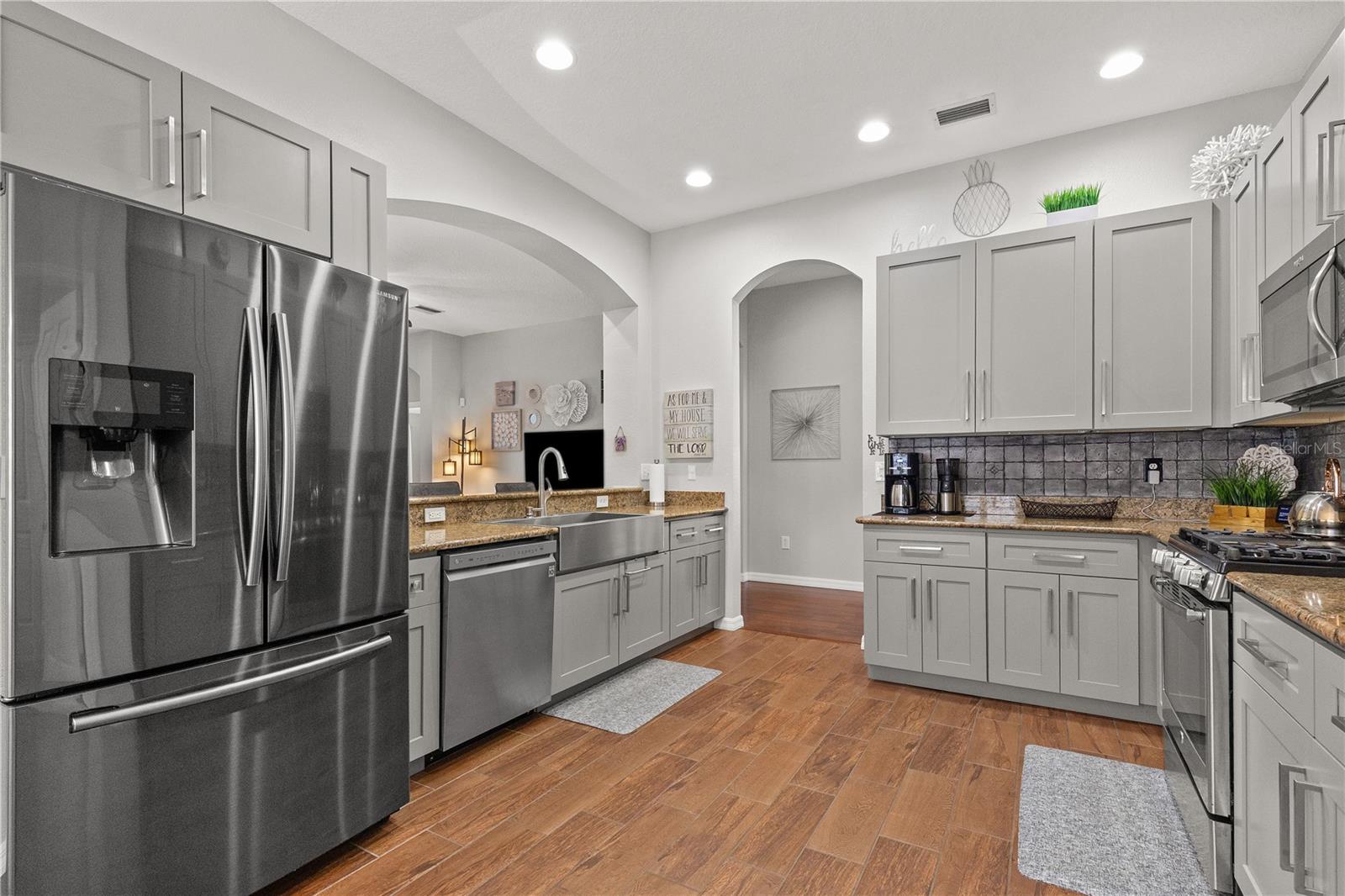 1807 LEYBOURNE LOOP, WESLEY CHAPEL, FL, 33543