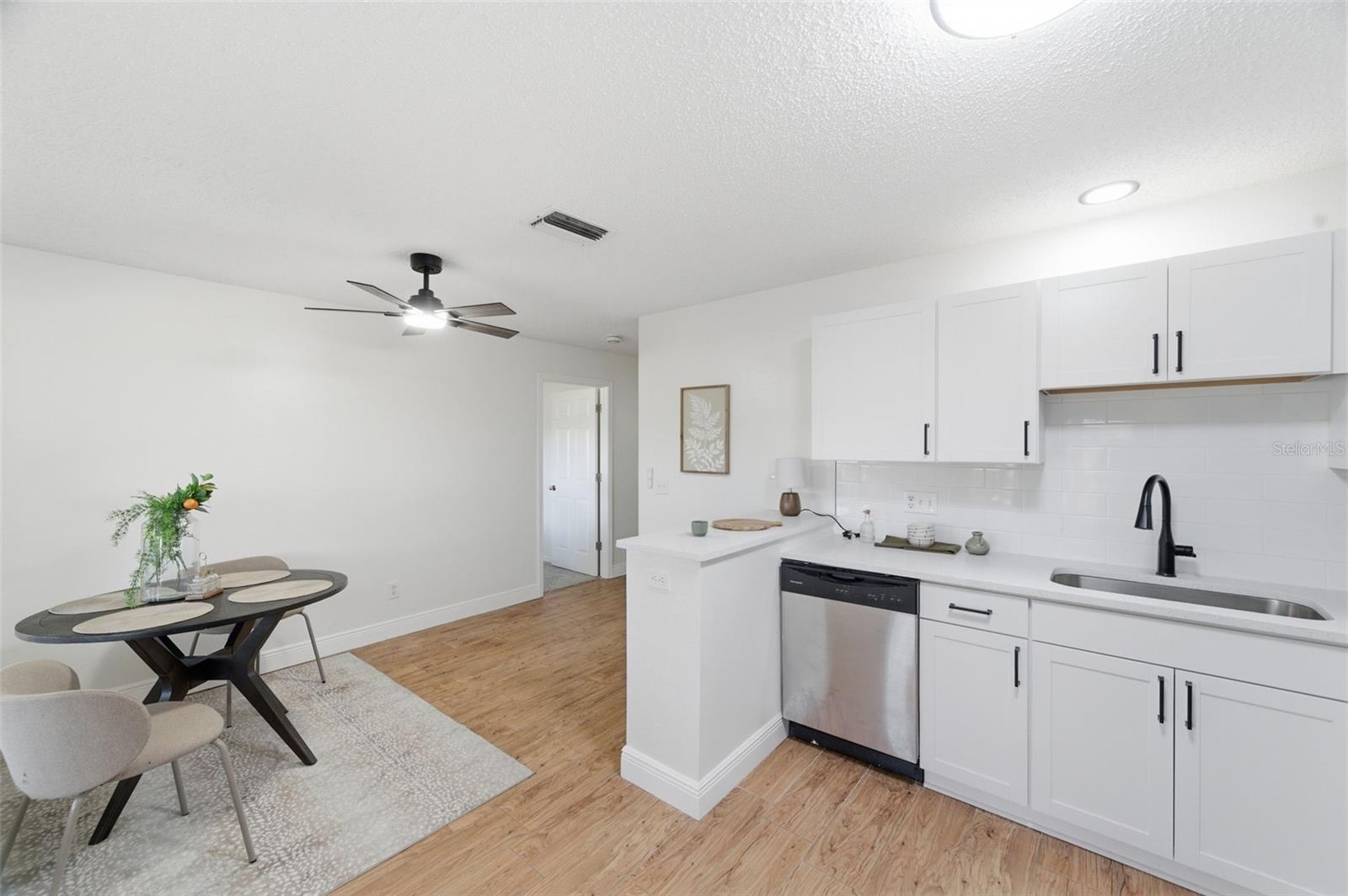 628 CAPE COD CIR, VALRICO, FL, 33594