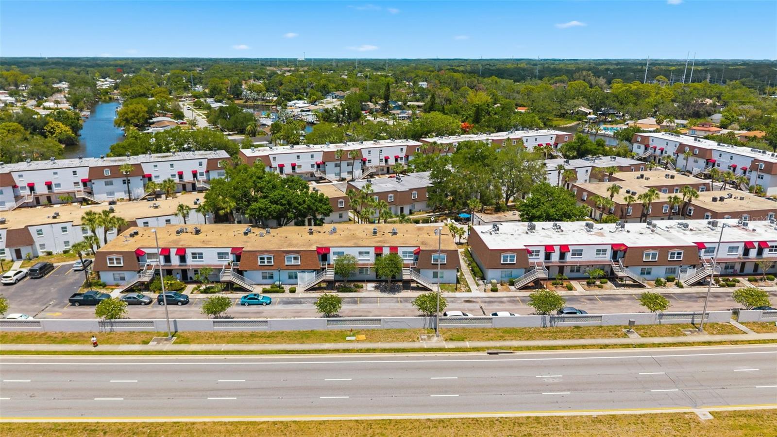 9109 W HILLSBOROUGH AVE #J107, TAMPA, FL, 33615