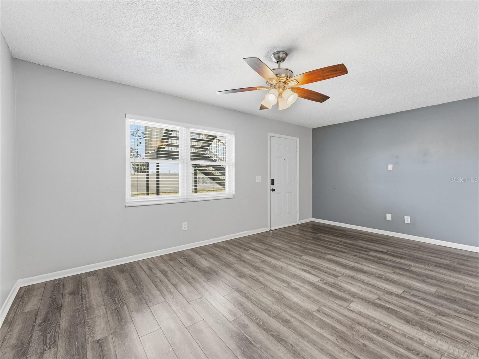 9109 W HILLSBOROUGH AVE #J107, TAMPA, FL, 33615