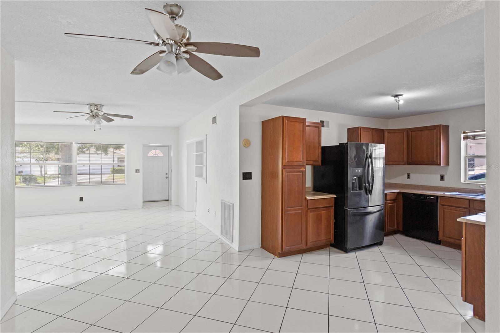 13733 TRINIDAD DR, SEMINOLE, FL, 33776