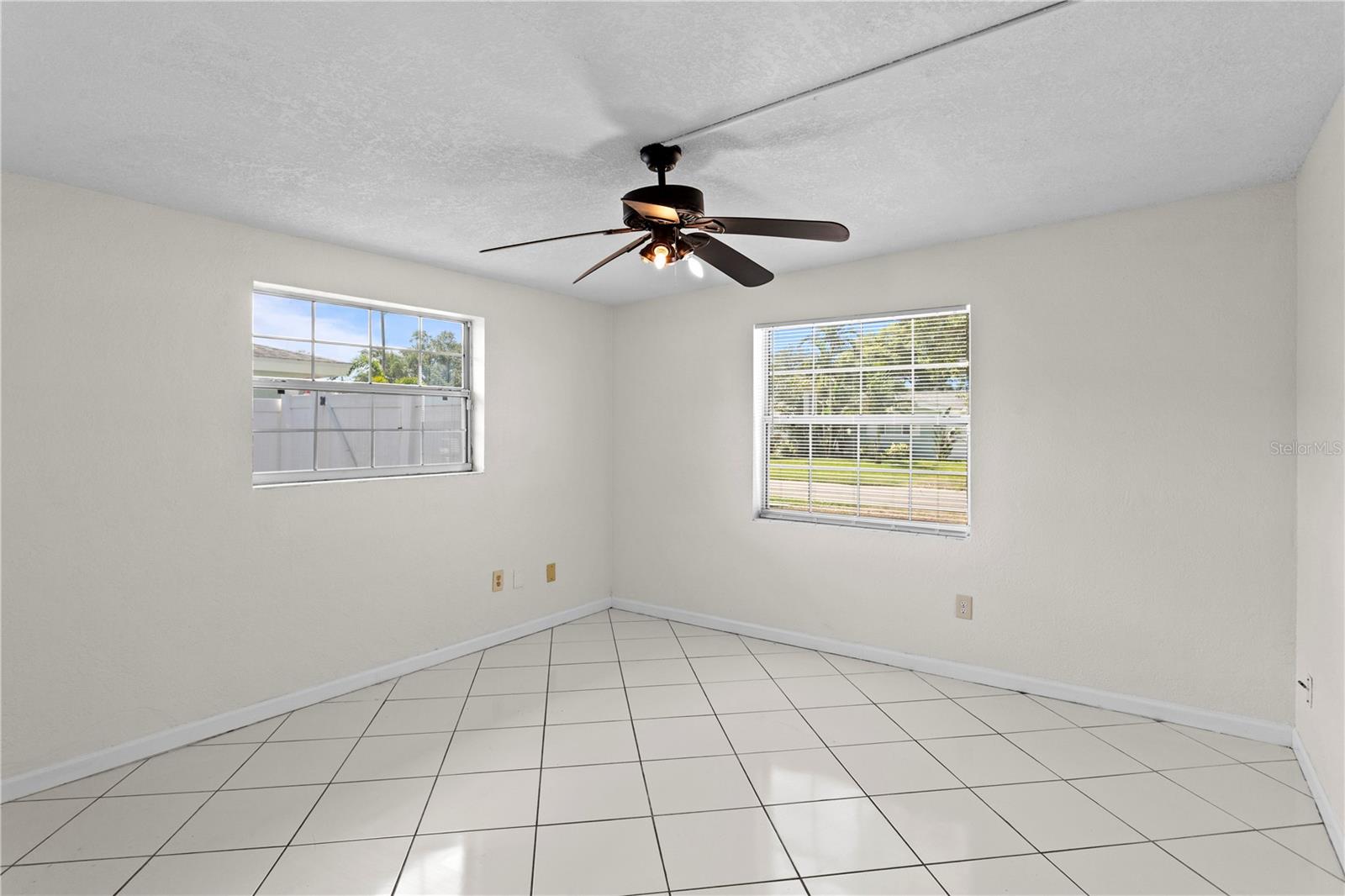 13733 TRINIDAD DR, SEMINOLE, FL, 33776