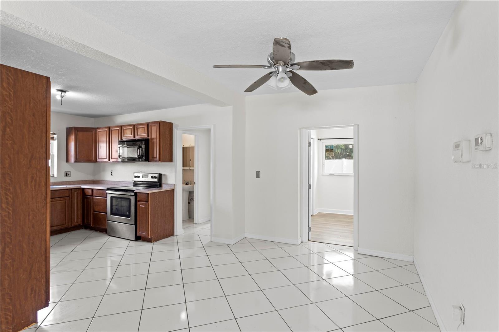 13733 TRINIDAD DR, SEMINOLE, FL, 33776