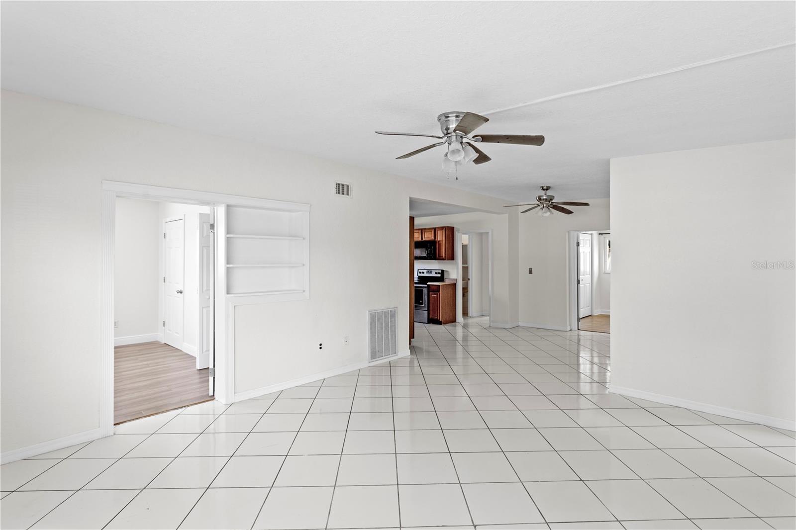 13733 TRINIDAD DR, SEMINOLE, FL, 33776