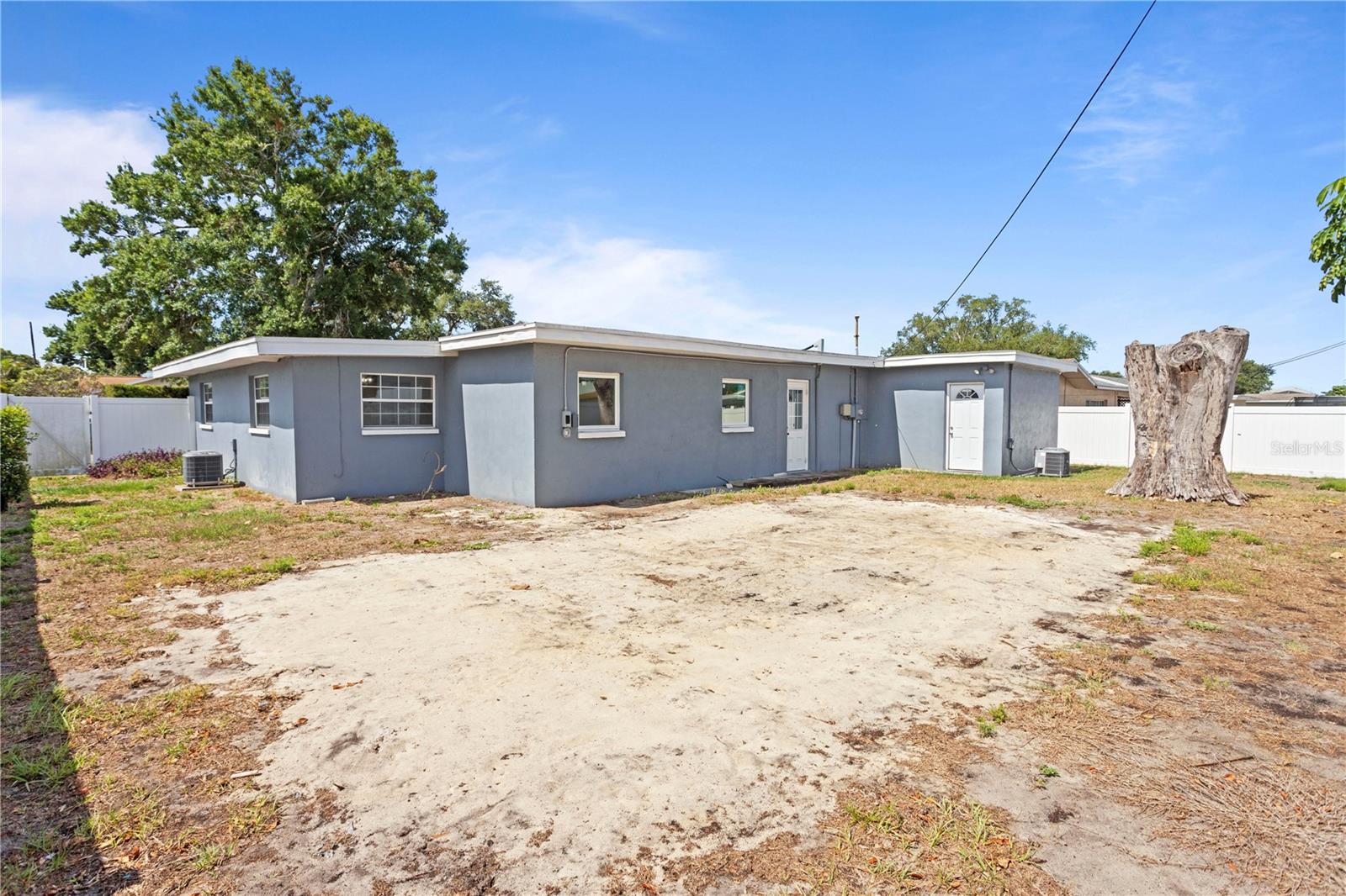 13733 TRINIDAD DR, SEMINOLE, FL, 33776