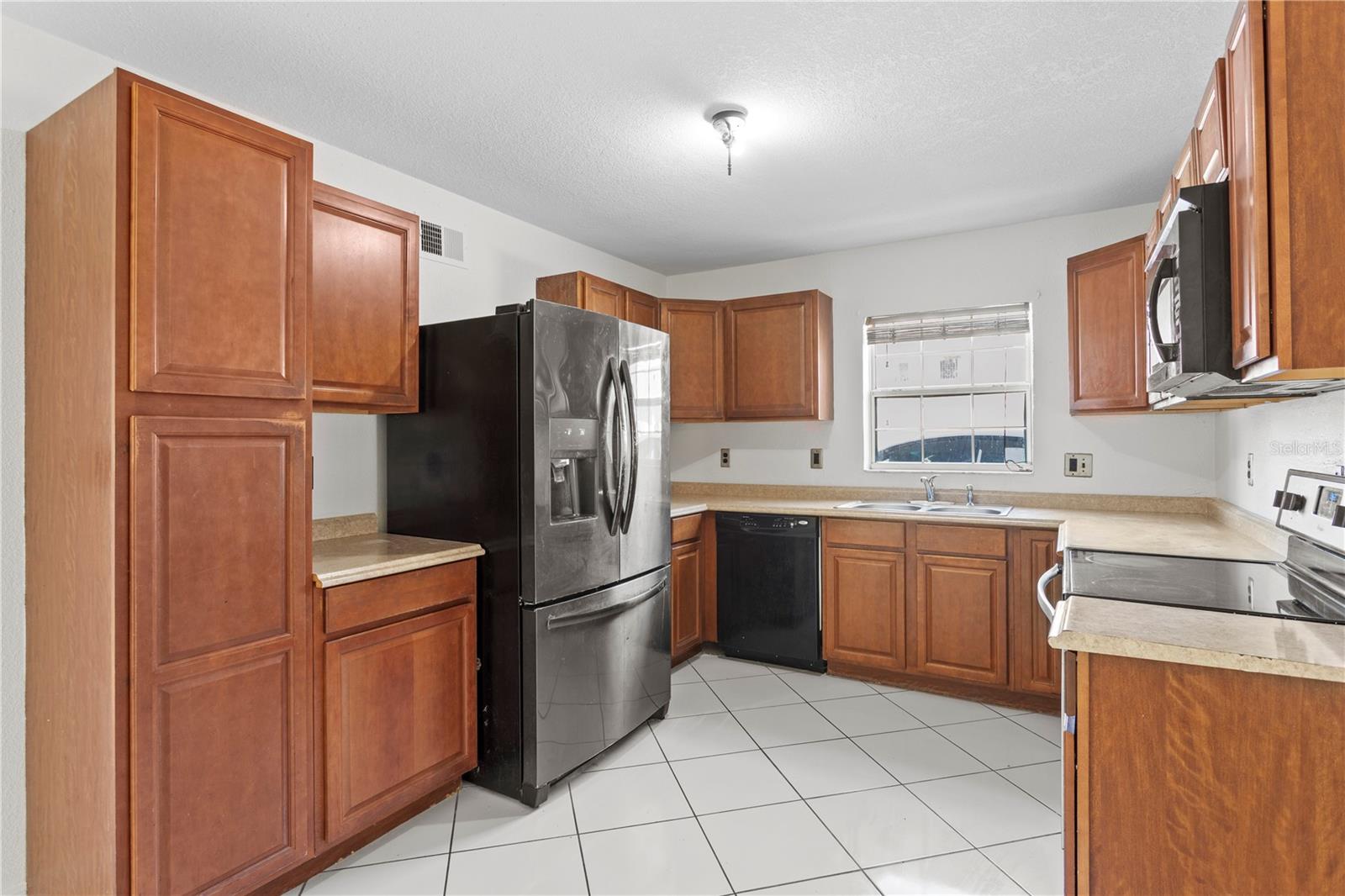 13733 TRINIDAD DR, SEMINOLE, FL, 33776