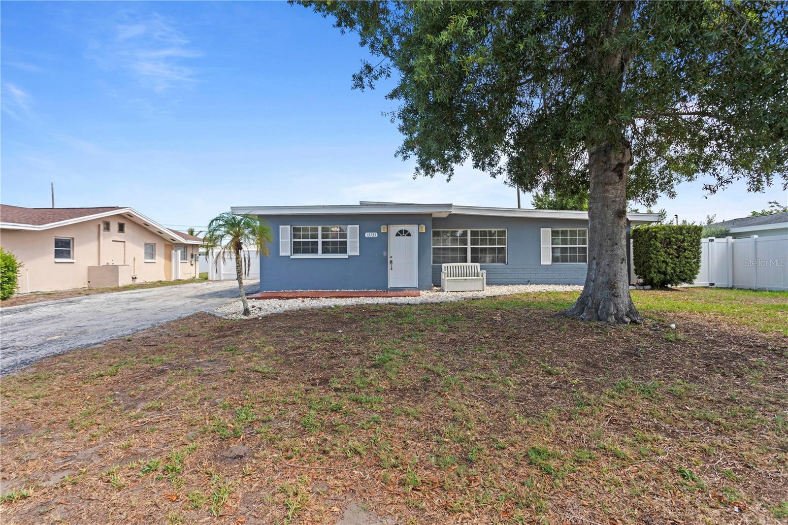 13733 TRINIDAD DR, SEMINOLE, FL, 33776