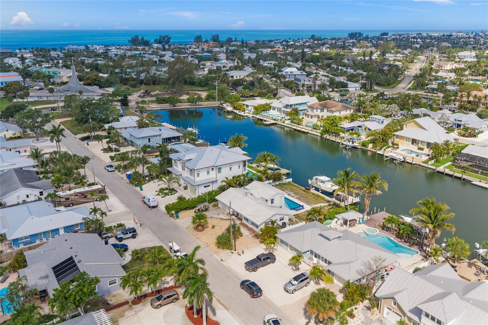 512 67TH ST, HOLMES BEACH, FL, 34217