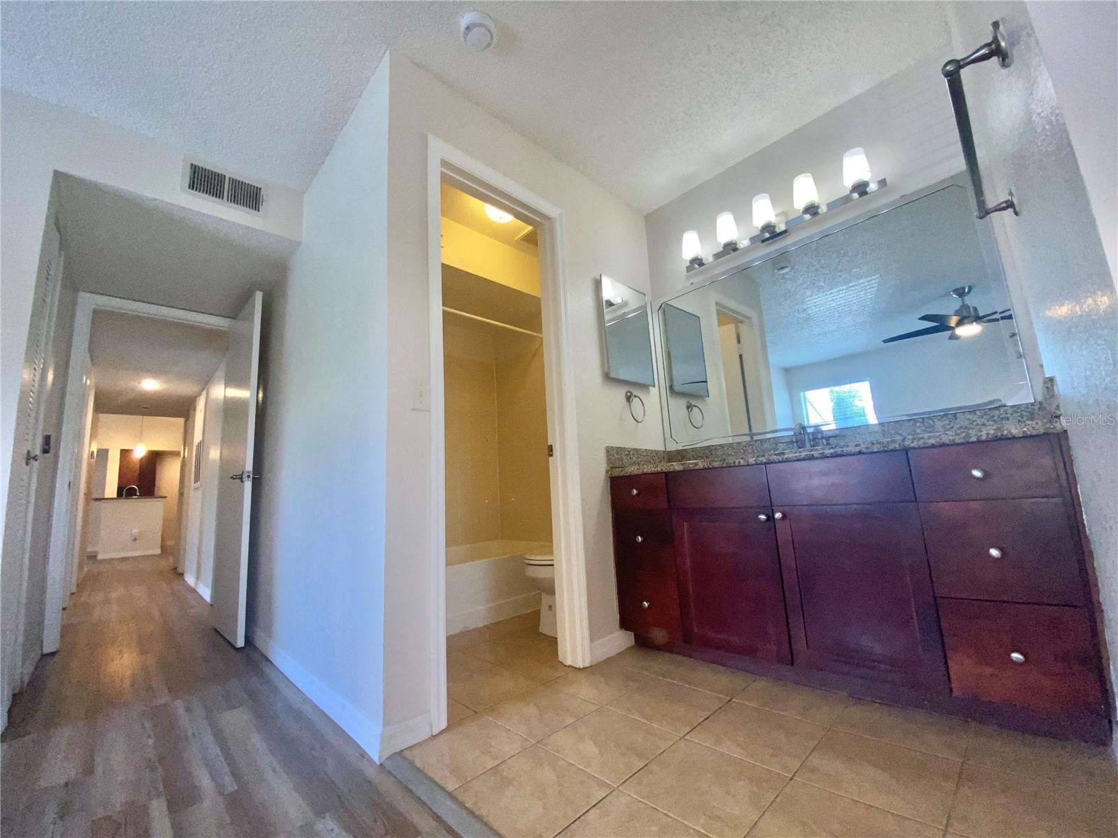 5144 CONROY RD #38, ORLANDO, FL, 32811