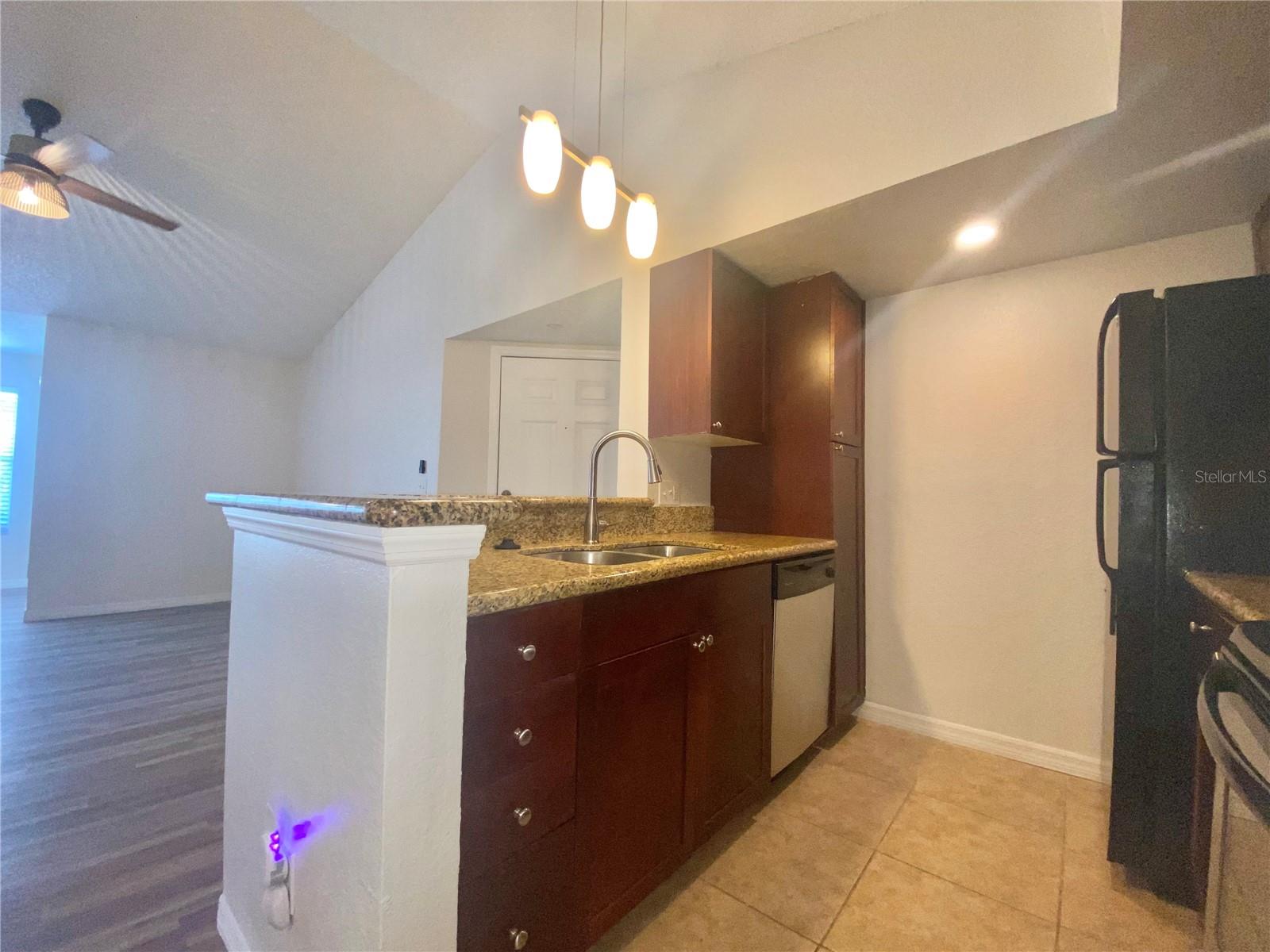 5144 CONROY RD #38, ORLANDO, FL, 32811