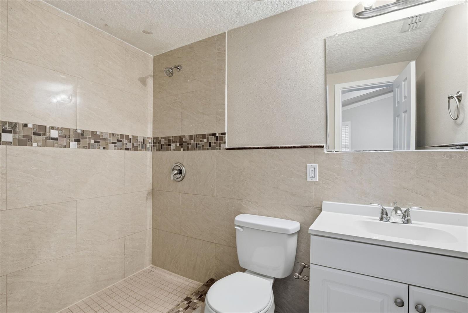 6033 W AMELIA ST, ORLANDO, FL, 32835