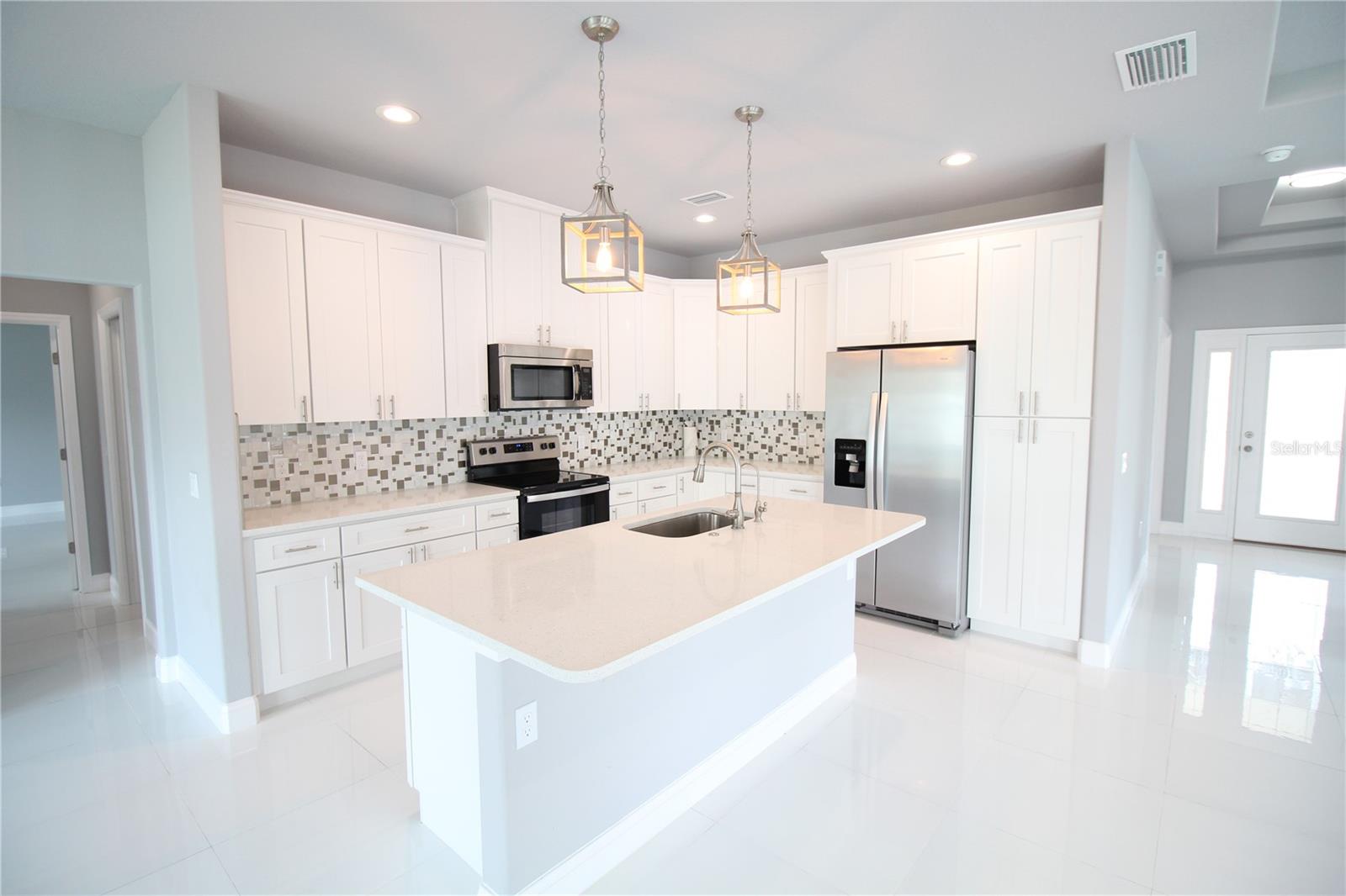 20 EVANSVILLE LN, PALM COAST, FL, 32164