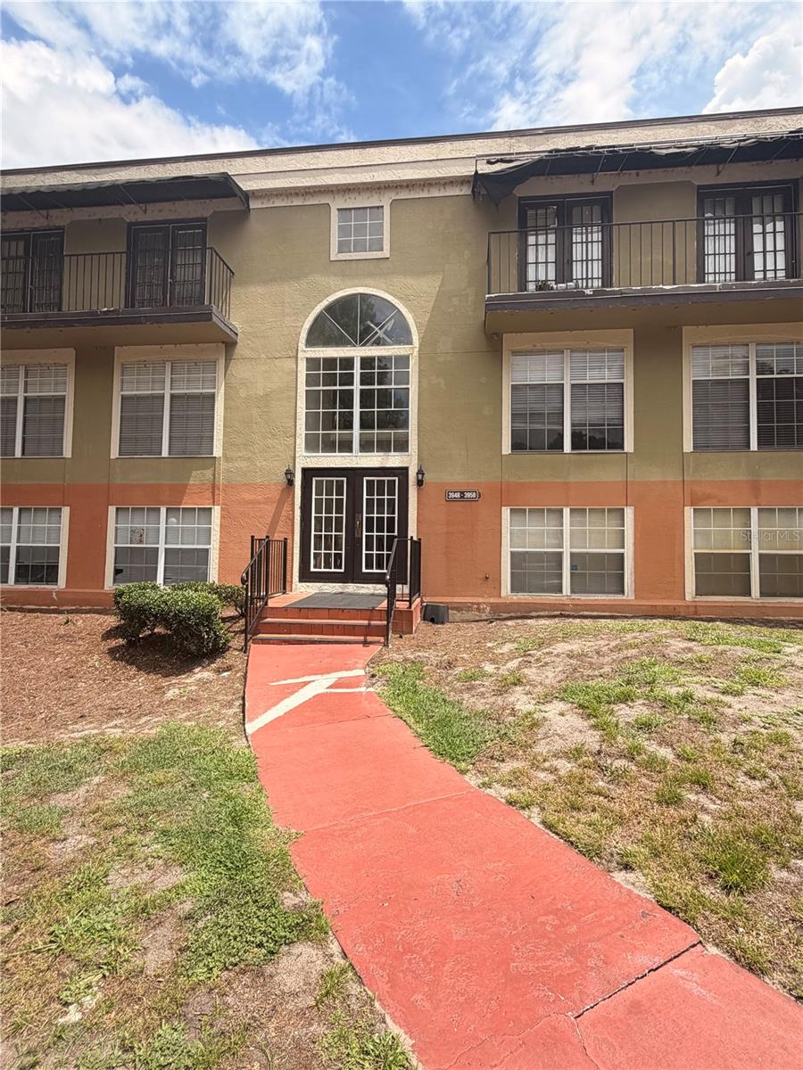 3956 VERSAILLES DR #3956B, ORLANDO, FL, 32808