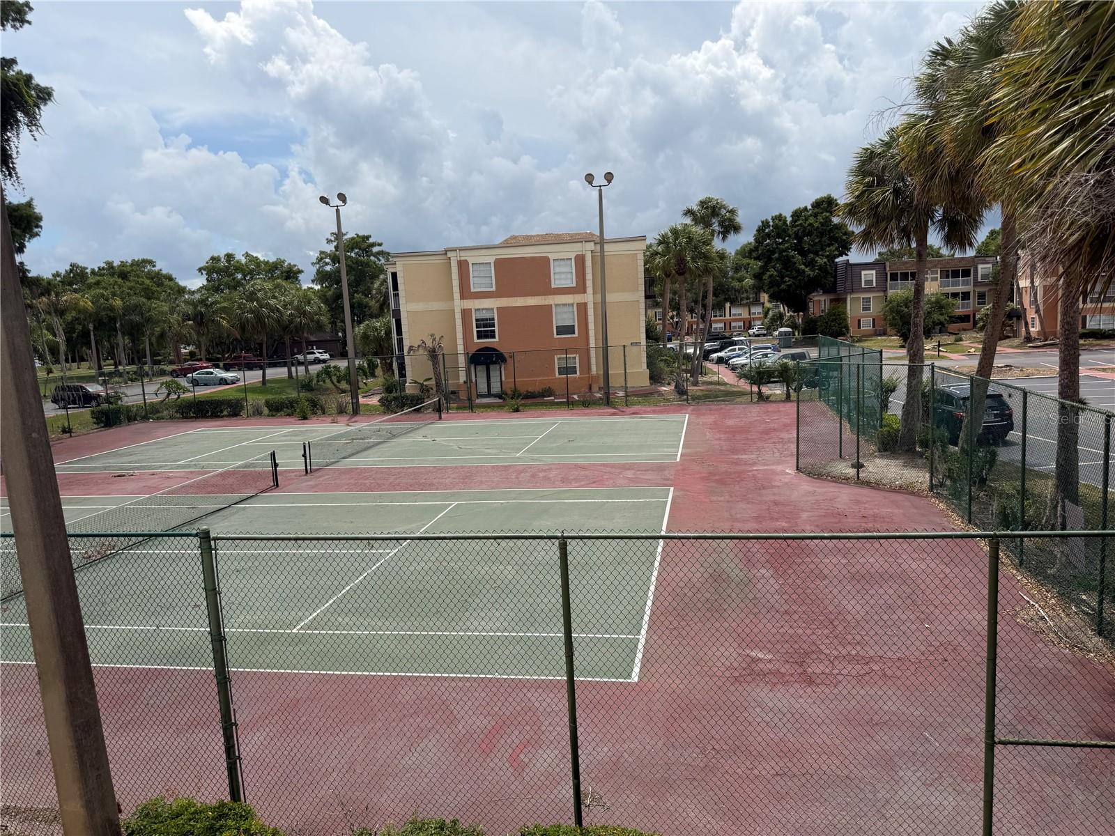 3956 VERSAILLES DR #3956B, ORLANDO, FL, 32808