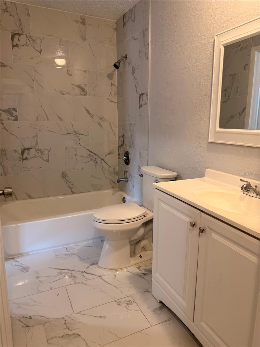 3956 VERSAILLES DR #3956B, ORLANDO, FL, 32808