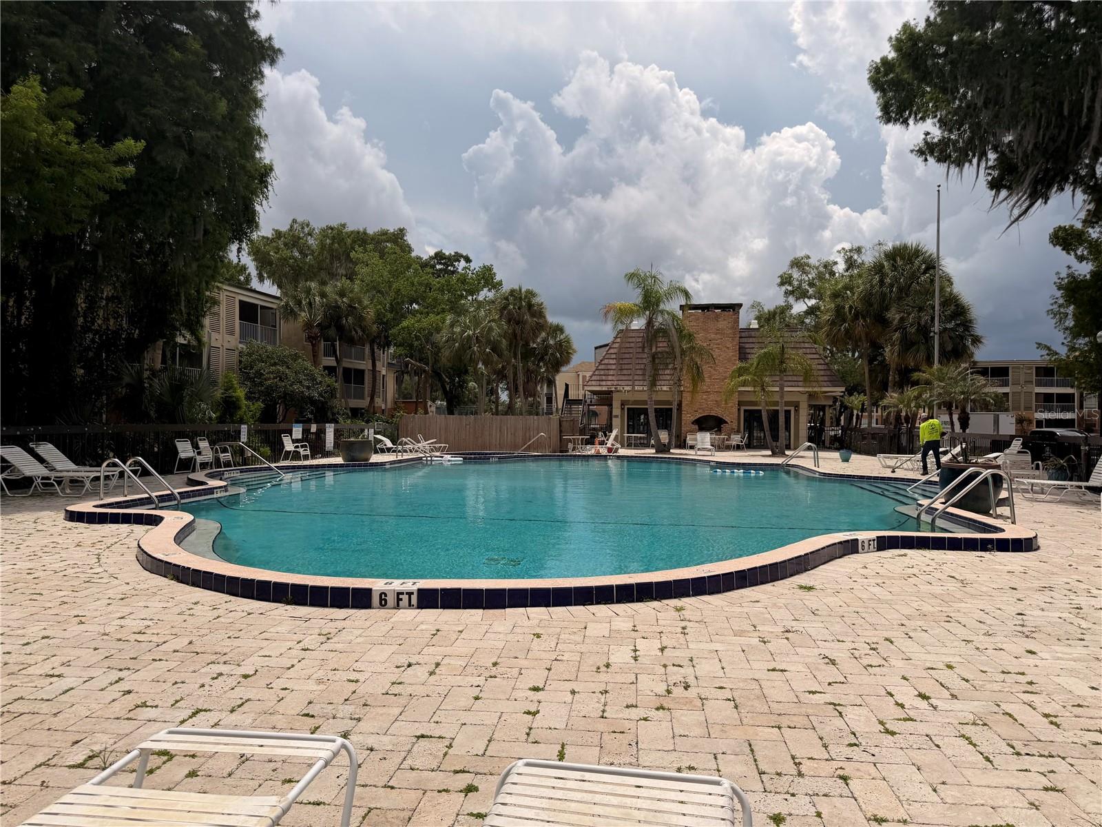 3956 VERSAILLES DR #3956B, ORLANDO, FL, 32808