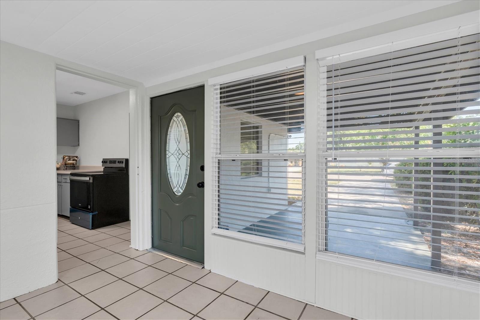 1221 53RD AVE N, ST PETERSBURG, FL, 33703