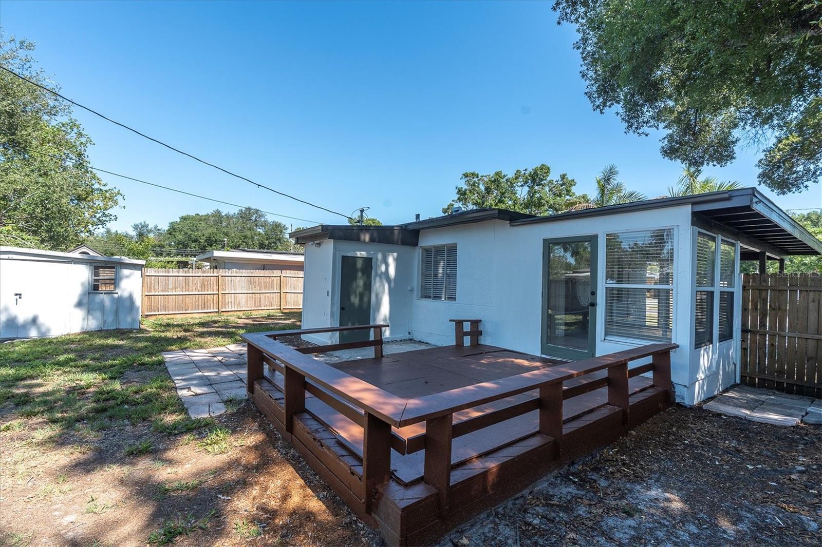 1221 53RD AVE N, ST PETERSBURG, FL, 33703