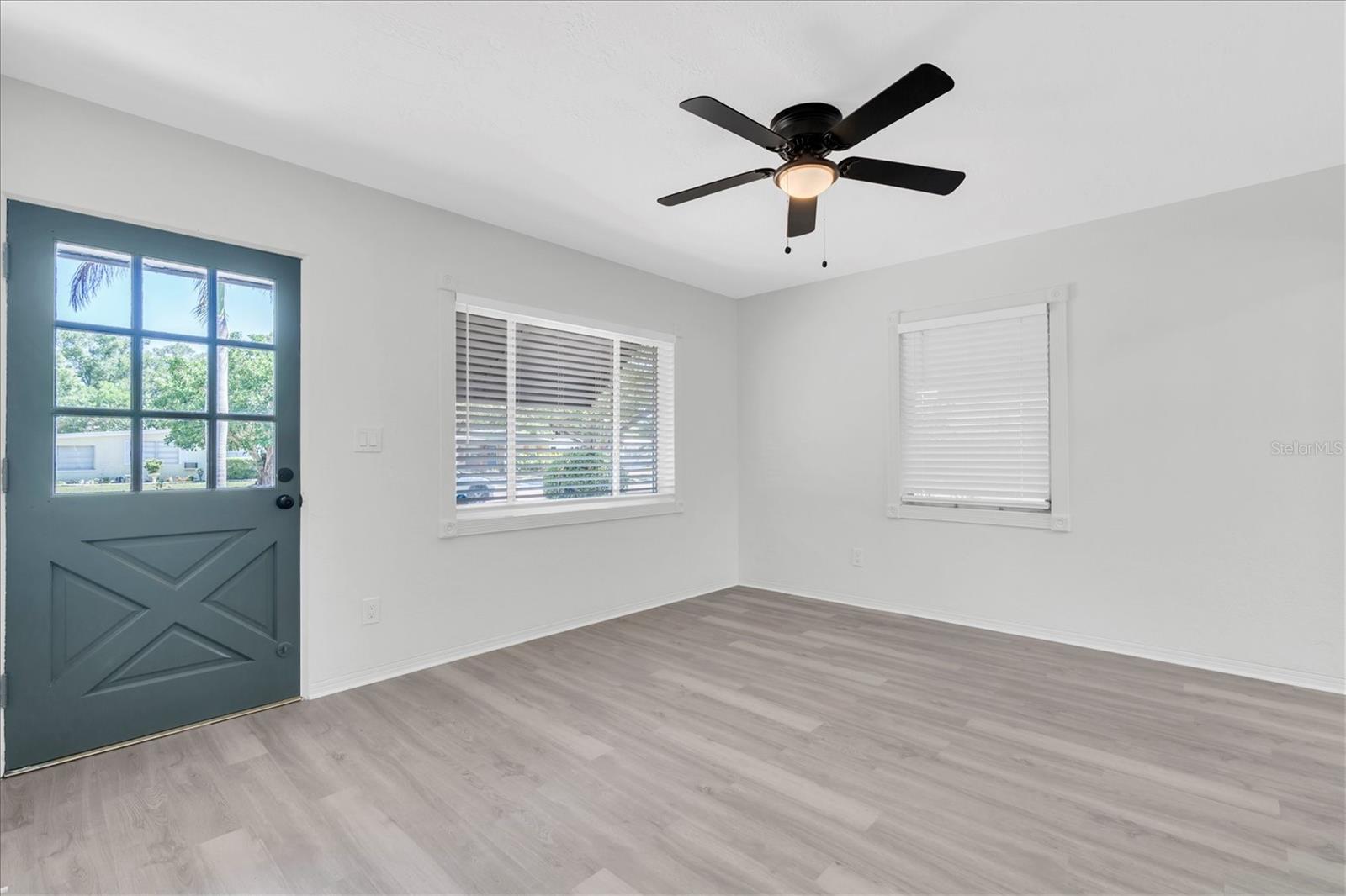 1221 53RD AVE N, ST PETERSBURG, FL, 33703