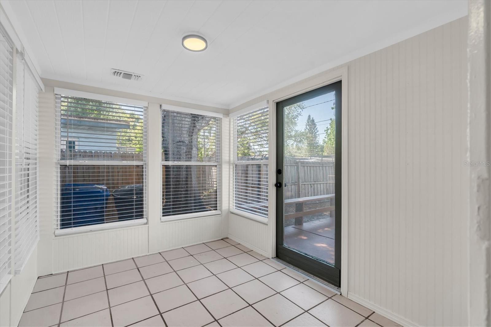 1221 53RD AVE N, ST PETERSBURG, FL, 33703
