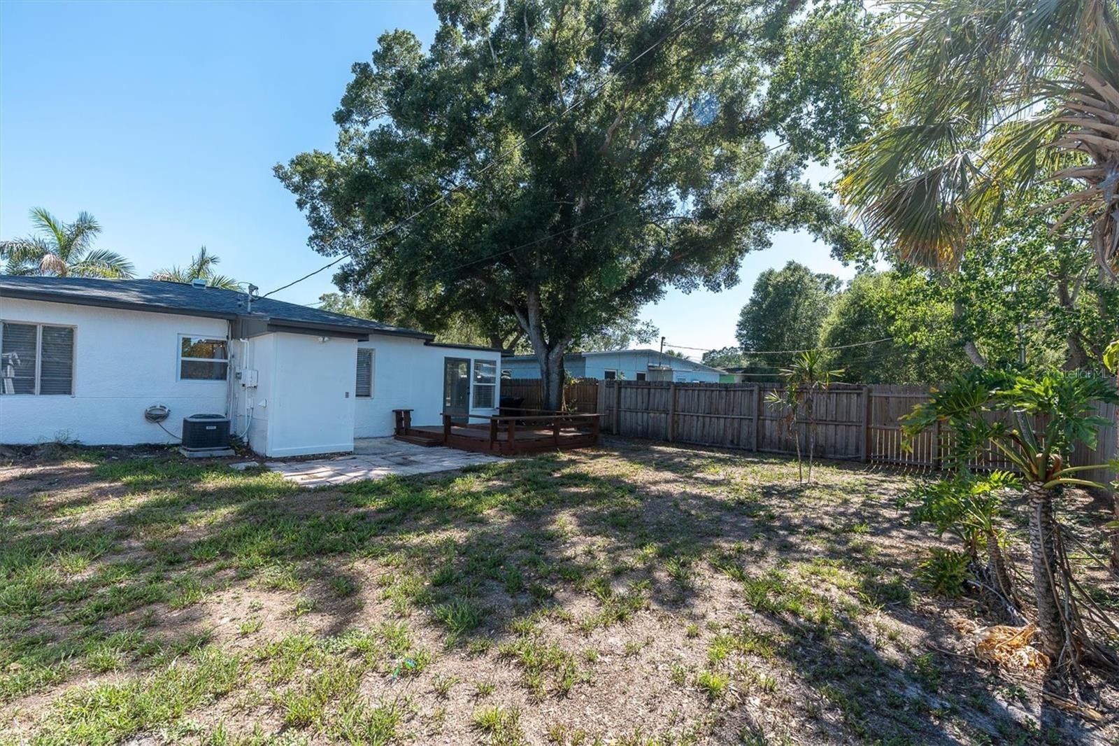 1221 53RD AVE N, ST PETERSBURG, FL, 33703